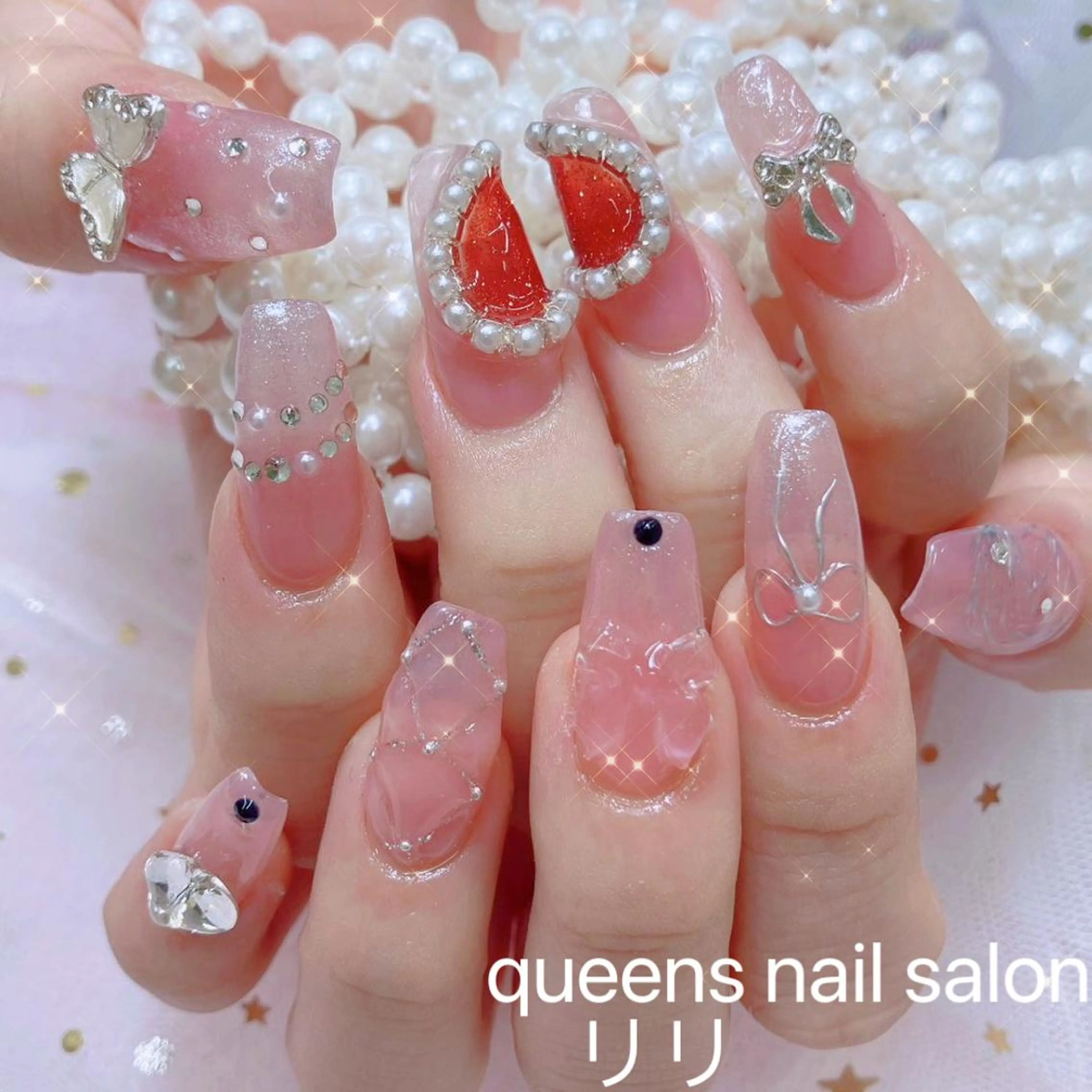 ネイル queensnail 🧸mikaのネイルデザイン