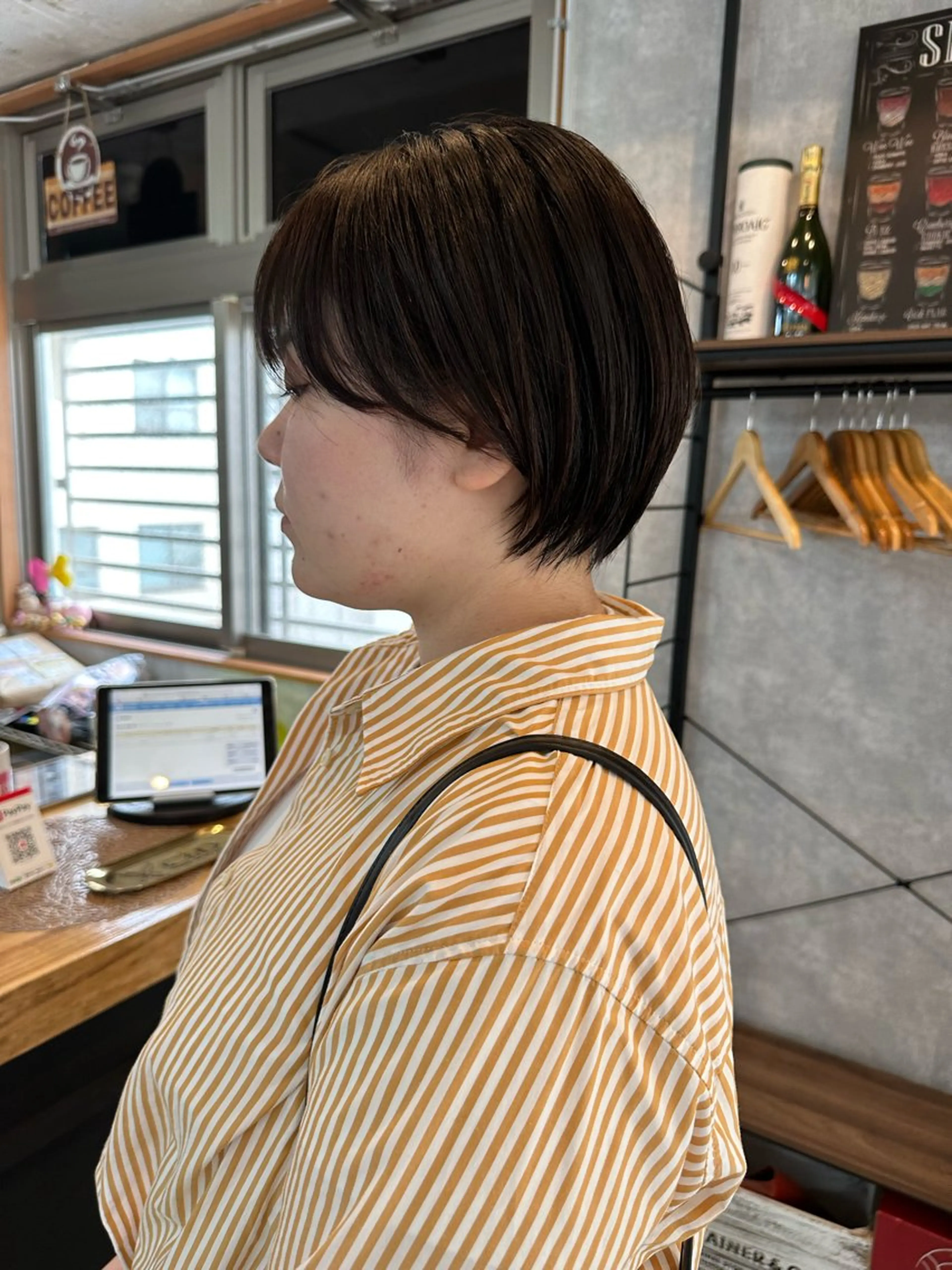 ショート 切りっぱなしボブ ショートボブ ハンサムショート 丸みショート ボブ モテ髪/ボブ/ショー ト/アダチフウトのヘアスタイル