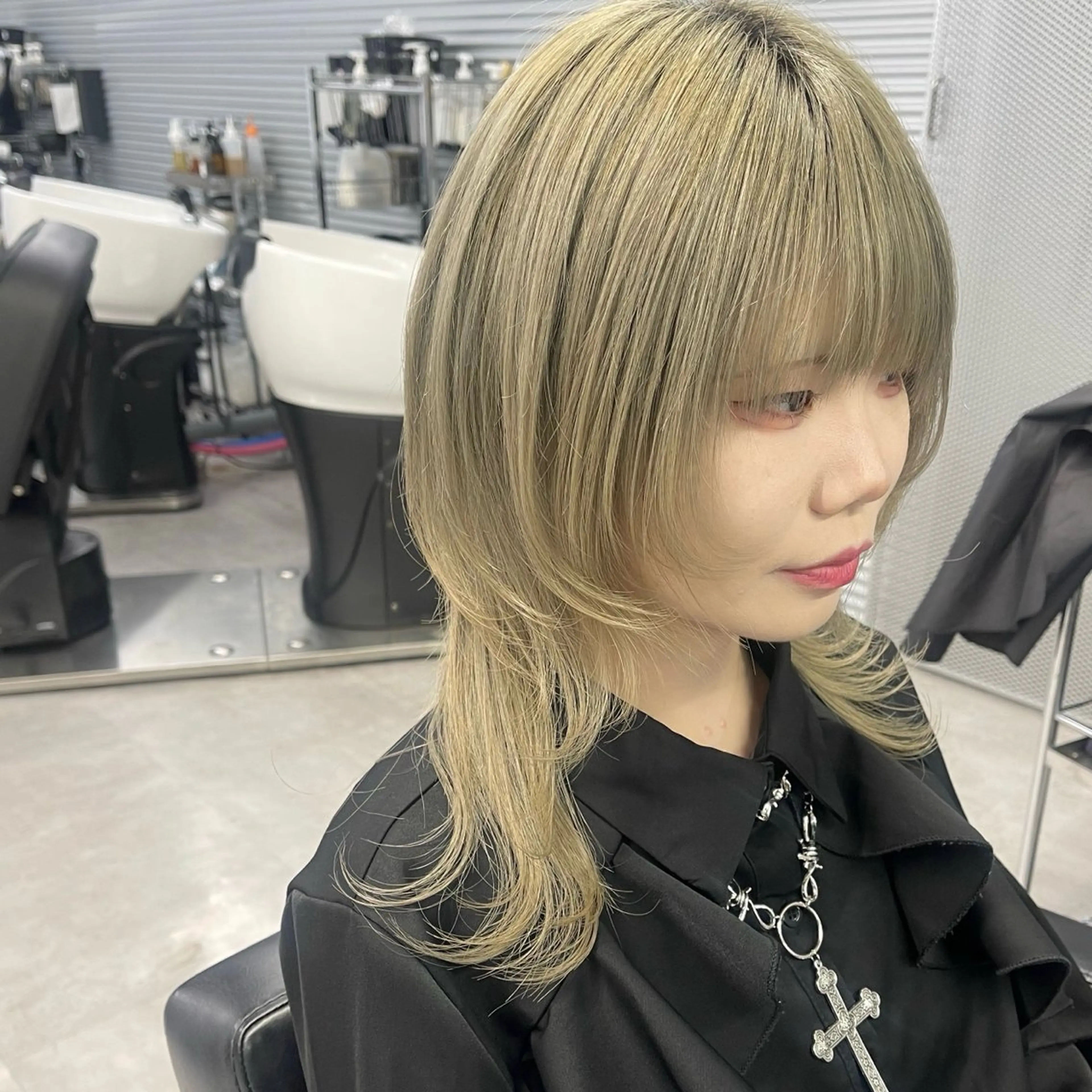 セミロング ウルフカット 柏 ウルフ/レイヤー 田中佐和🐺のヘアスタイル