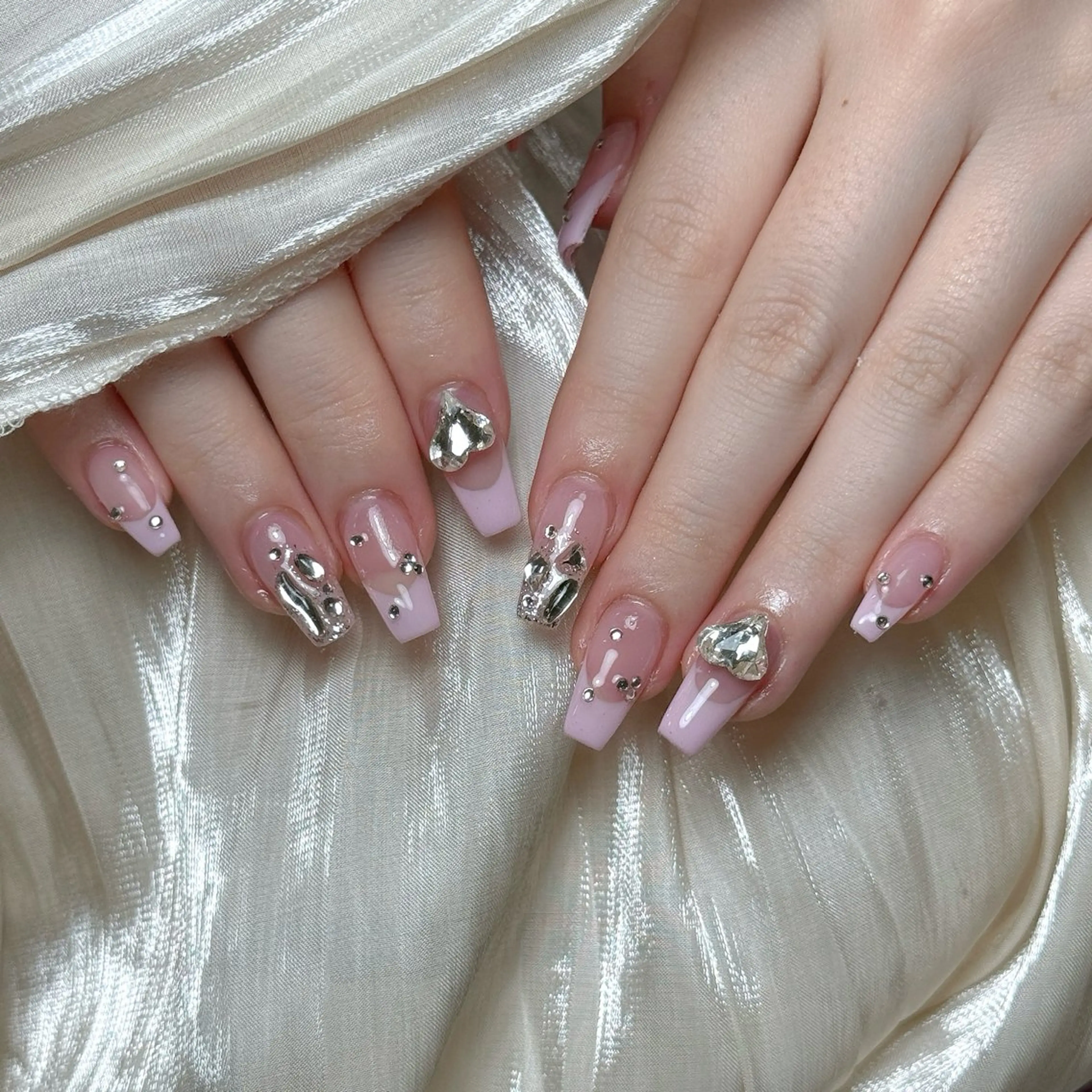 ネイル Maggie Nail🦩のネイルデザイン