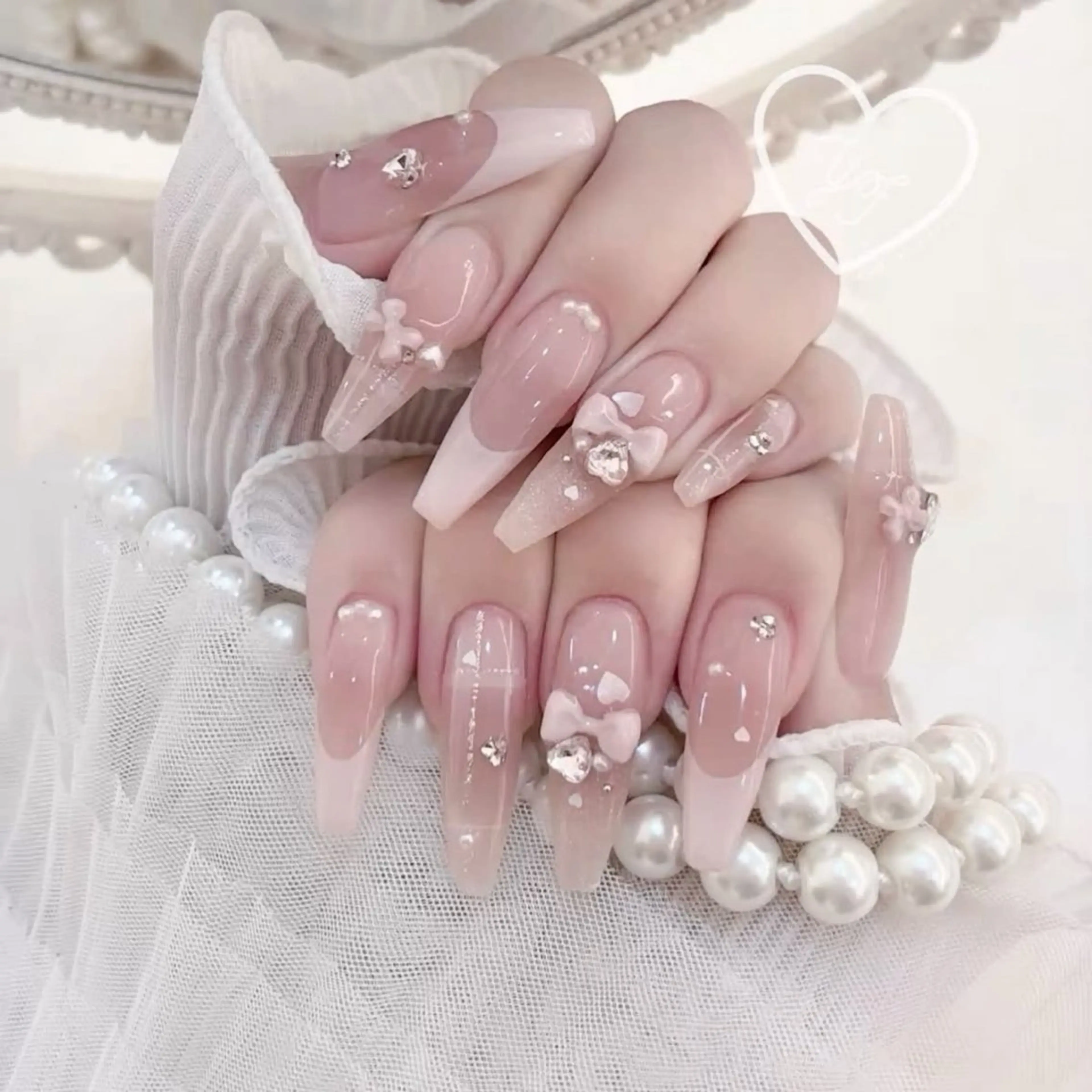 ネイル フレンチネイル キラキラネイル 韓国ネイル シンプルネイル ワンホンネイル ハンドネイル MEI Nailのネイルデザイン