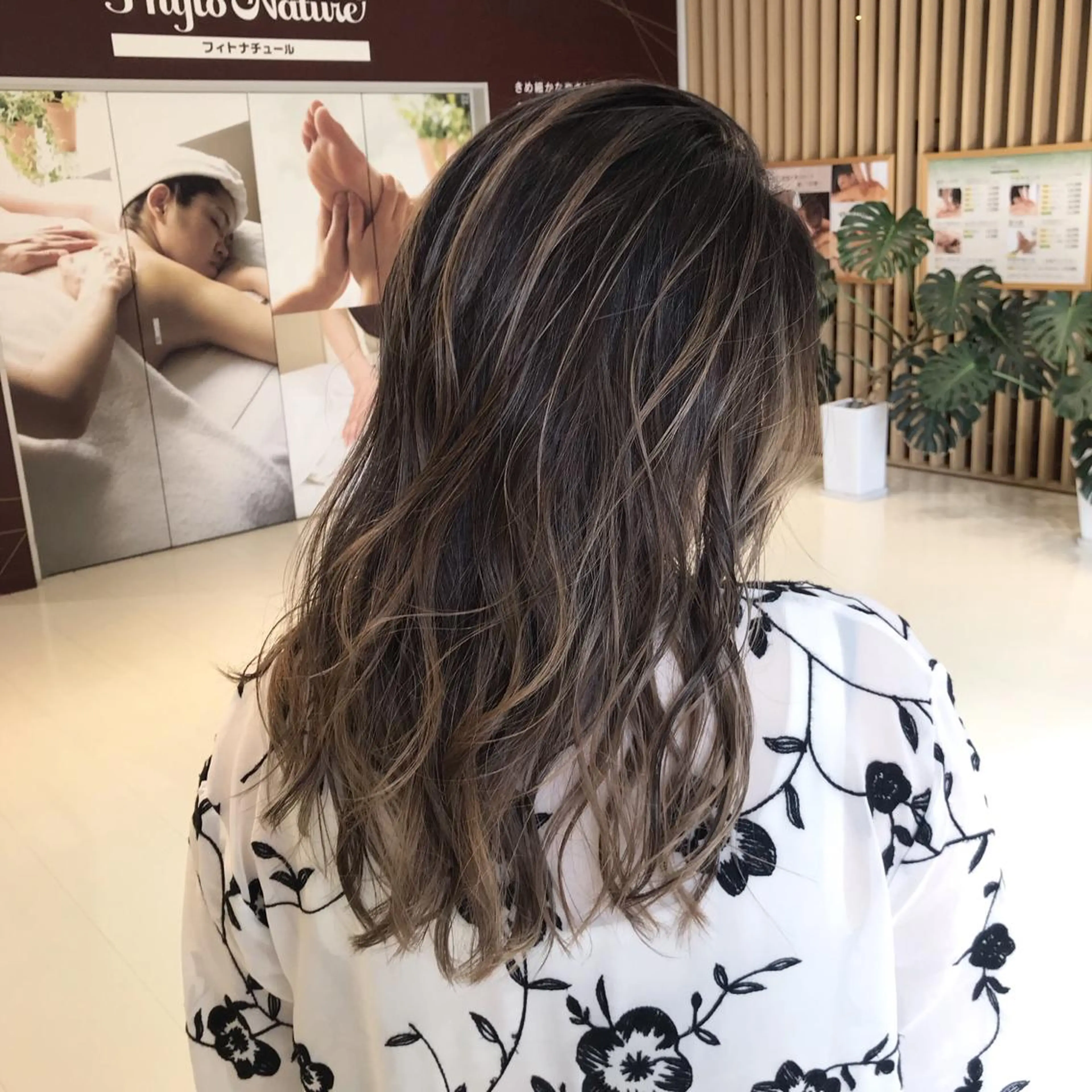 カラー LUSTRE クロサワのヘアスタイル