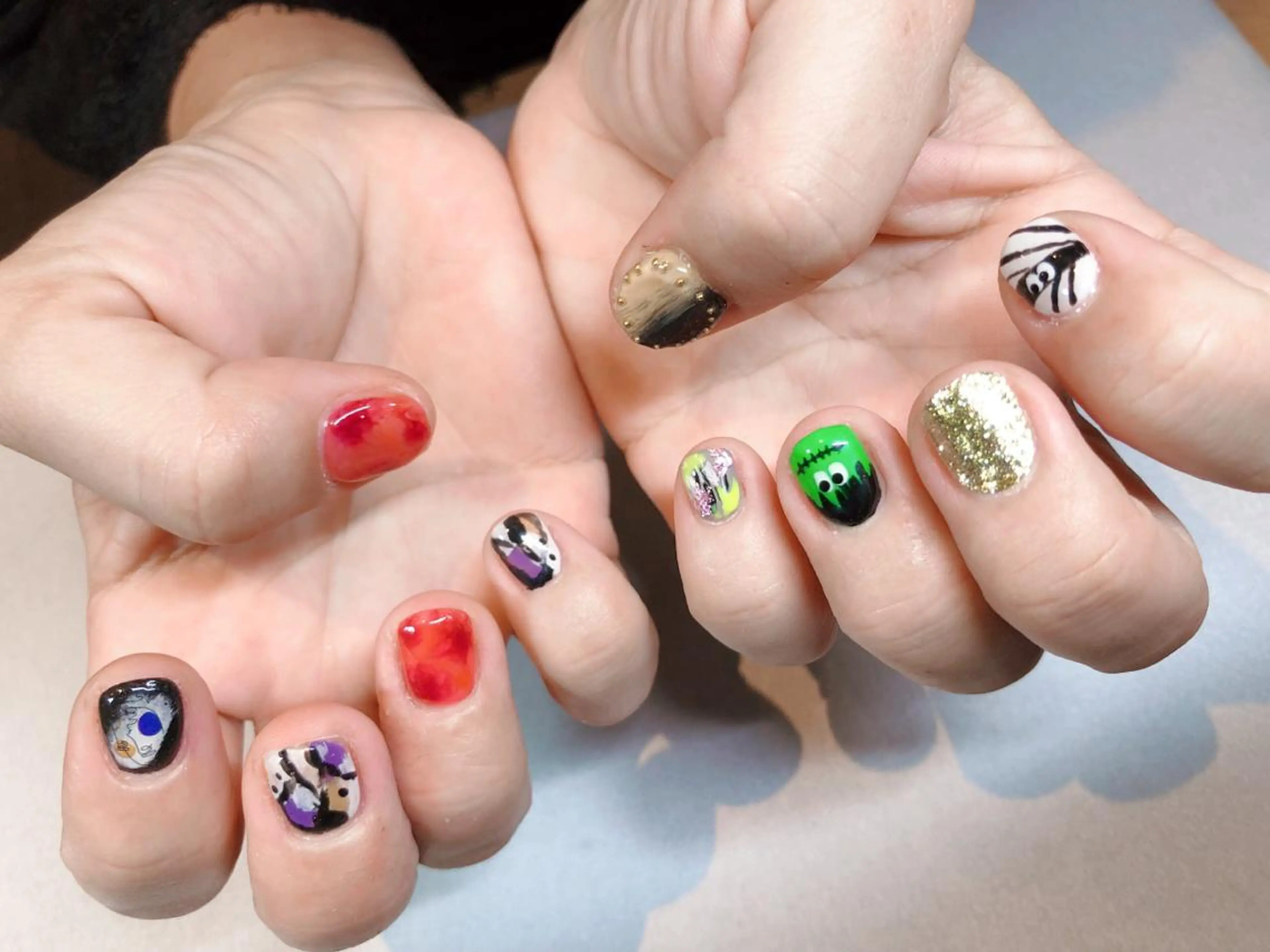 ネイル iiloo aromaworksのネイルデザイン