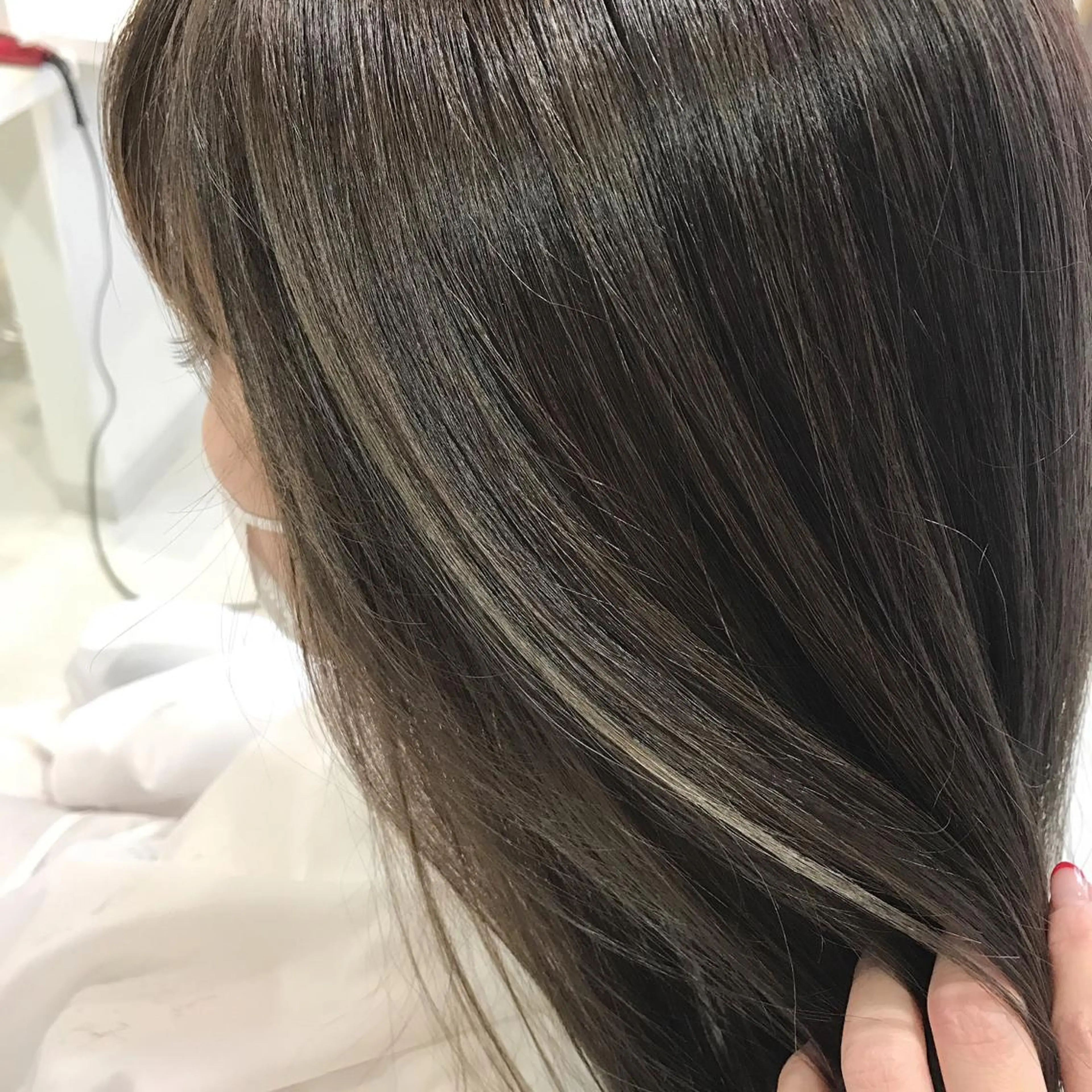 ミディアム カラー グレージュ 青木 香怜のマツエク・マツパデザイン