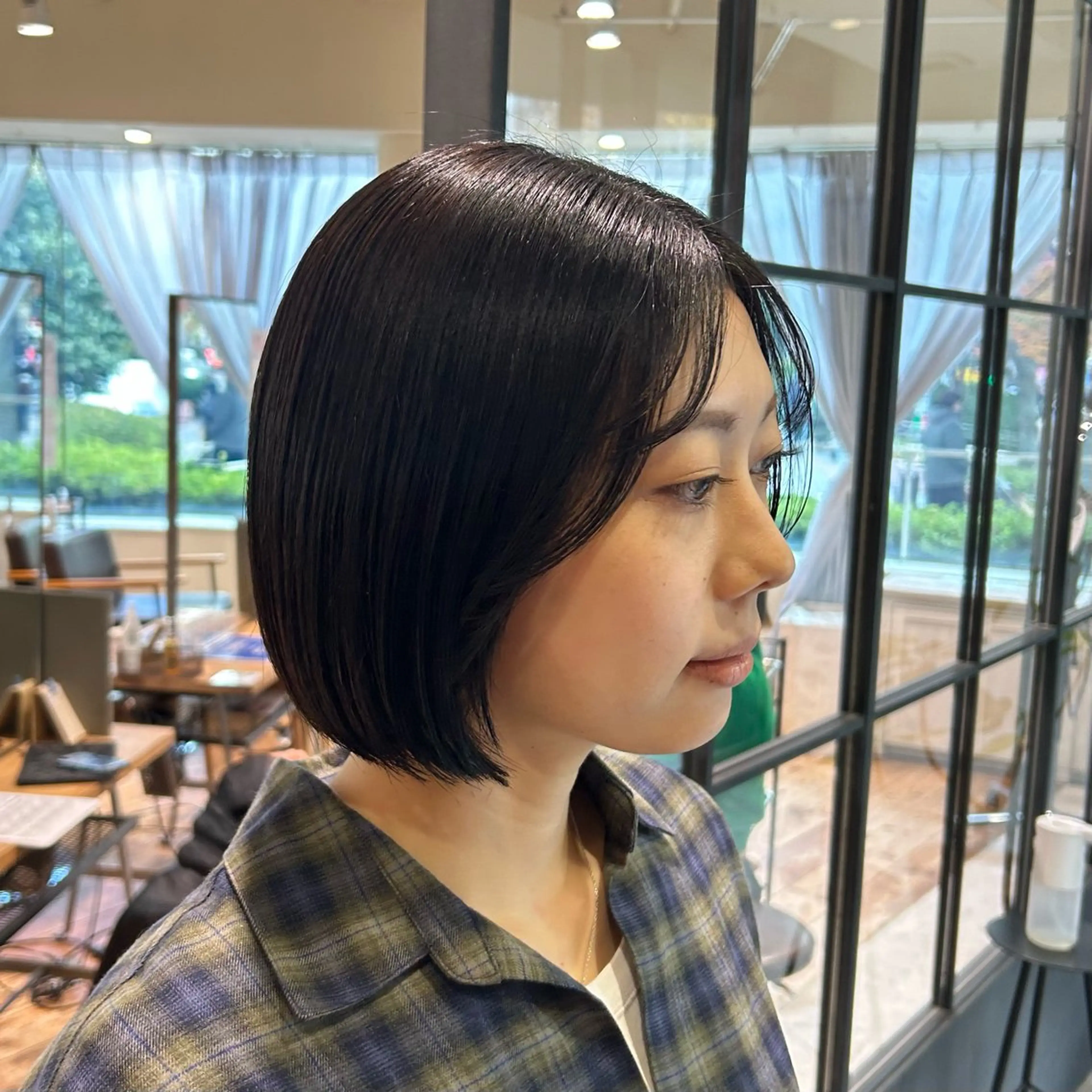 ミディアム カラー アッシュ アッシュグレー ボブ カット nana/ボブ/ レイヤー/梅田のヘアスタイル