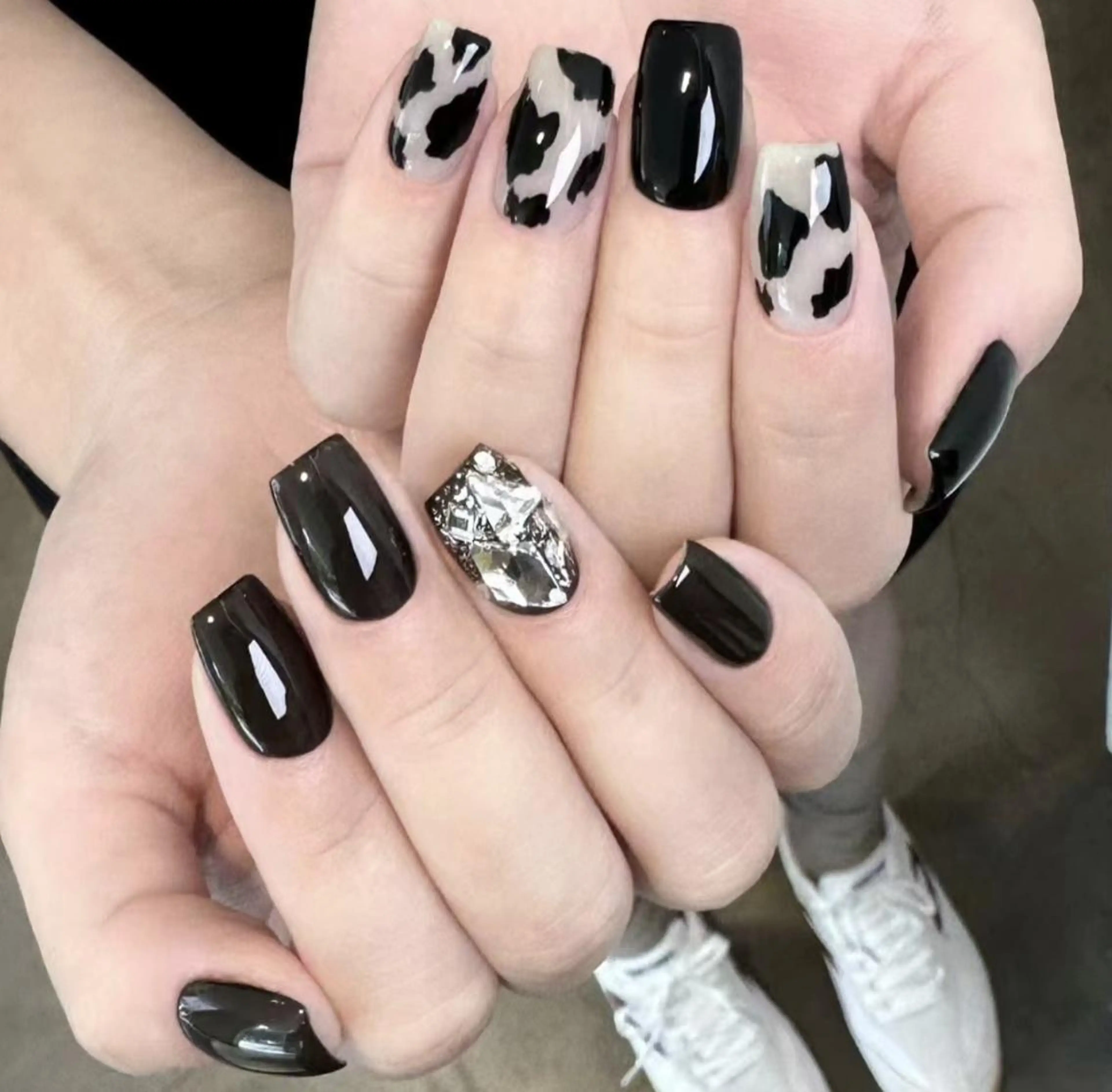 ネイル シンプルネイル Queens ゲンのネイルデザイン