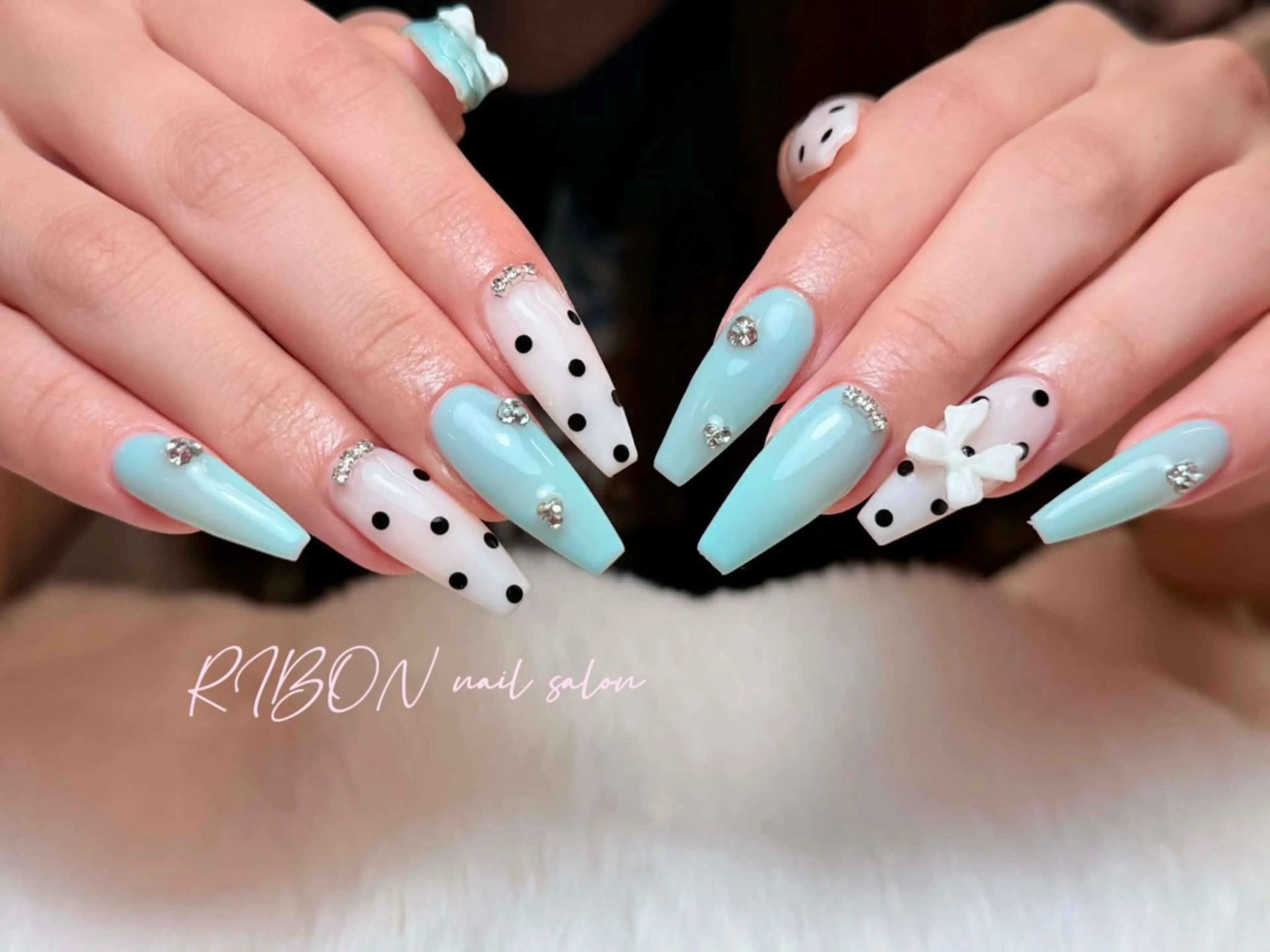 ネイル チークネイル 長さ出し フレンチネイル ジェルネイル グラデーション ハンドネイル RIBON nail 高田馬場のネイルデザイン