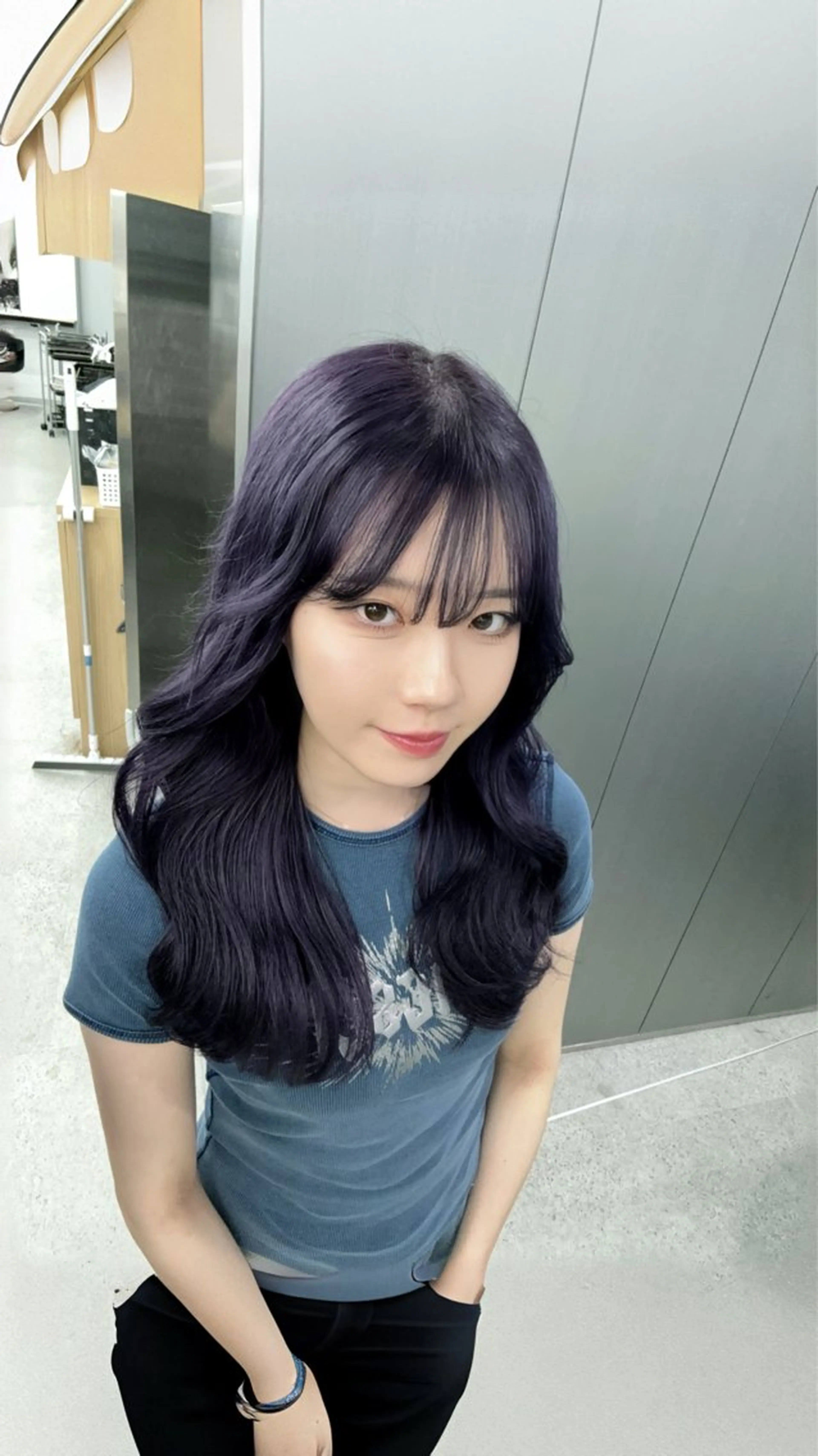 ロング カラー 暗髪🩶ラベンダー/ ブルー/ユウナ🤍のヘアスタイル