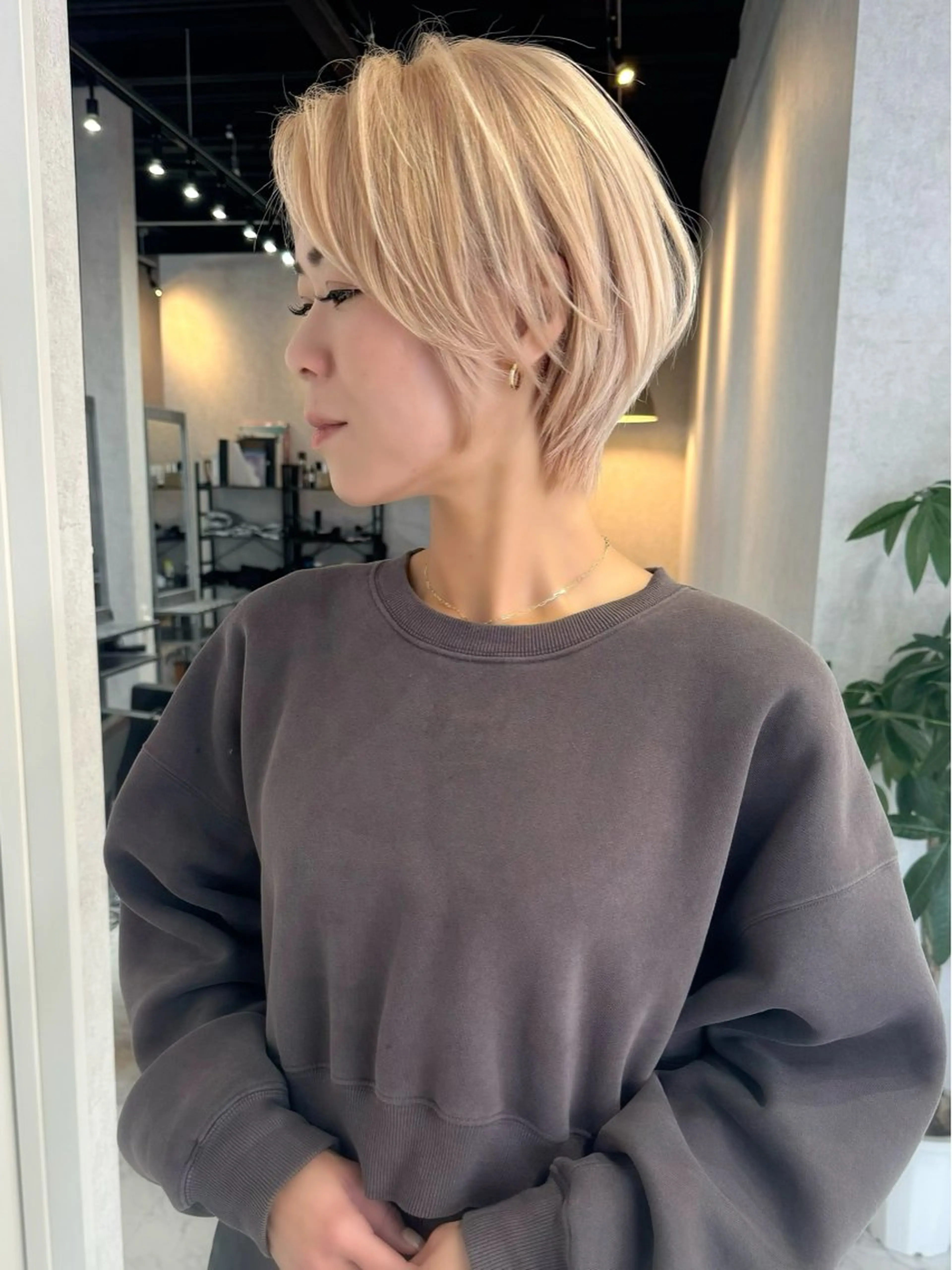 ショート カラー ヘアアレンジ ショートボブ バレイヤージュ ブリーチ ケアブリーチ デザインカラー カット ヘアカラー トリートメント アンドウ ユウ/ レイヤーカット/韓国のヘアスタイル