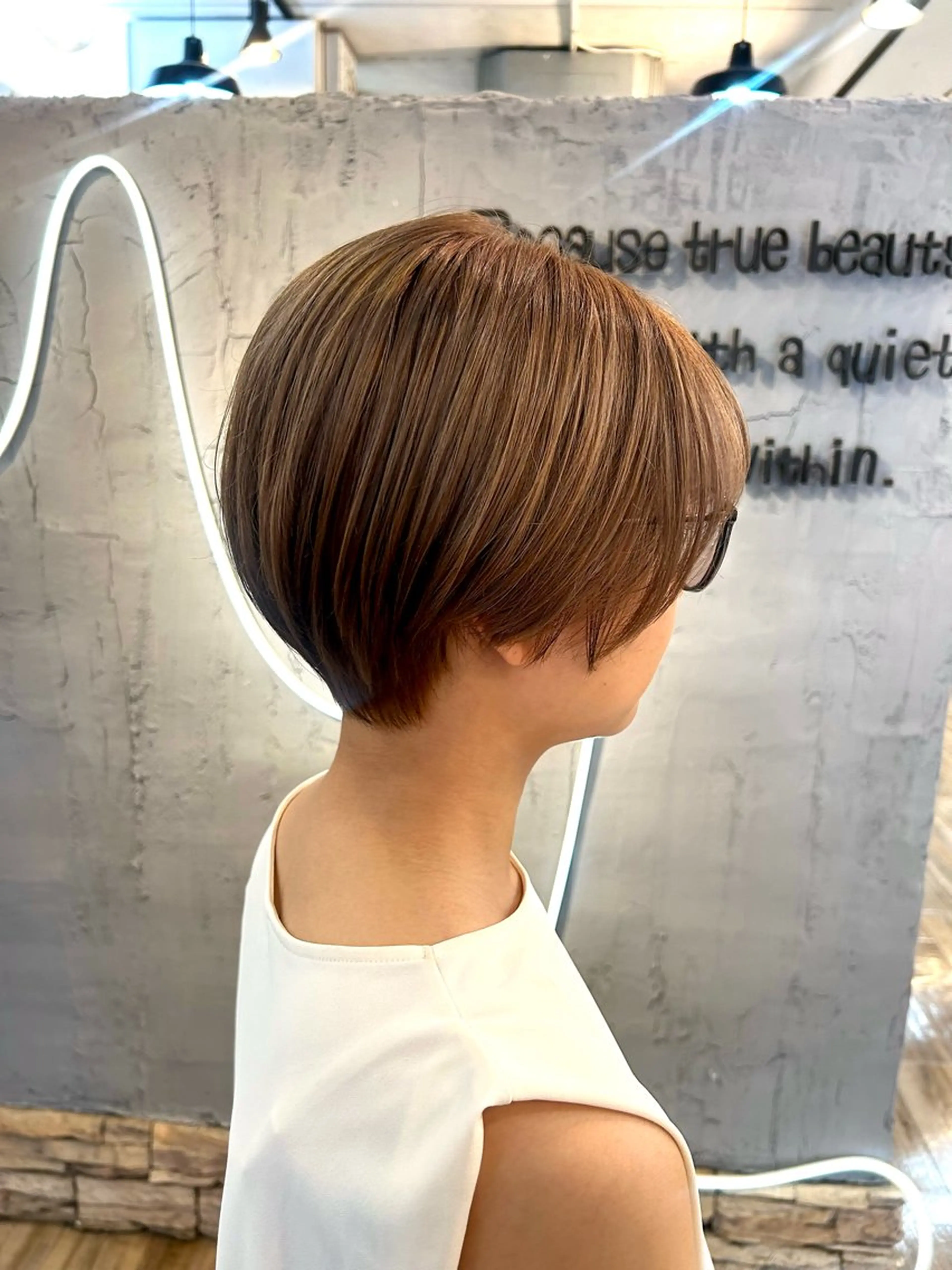 ショート カラー ブリーチ／ヘアセット 🪞🌙minamiのヘアスタイル