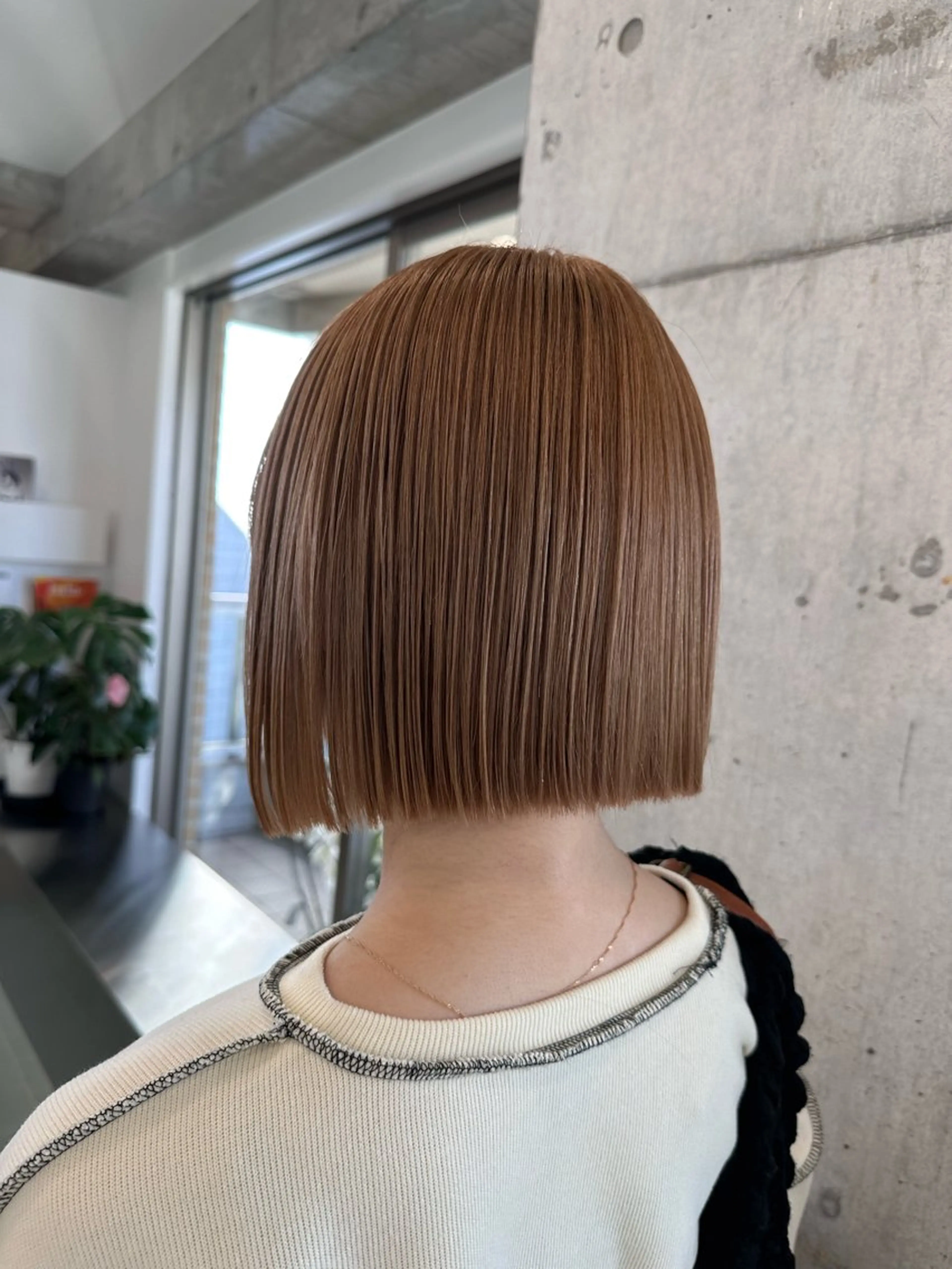 ショート ボブ ミルクティーベージュ /三村克彦のヘアスタイル