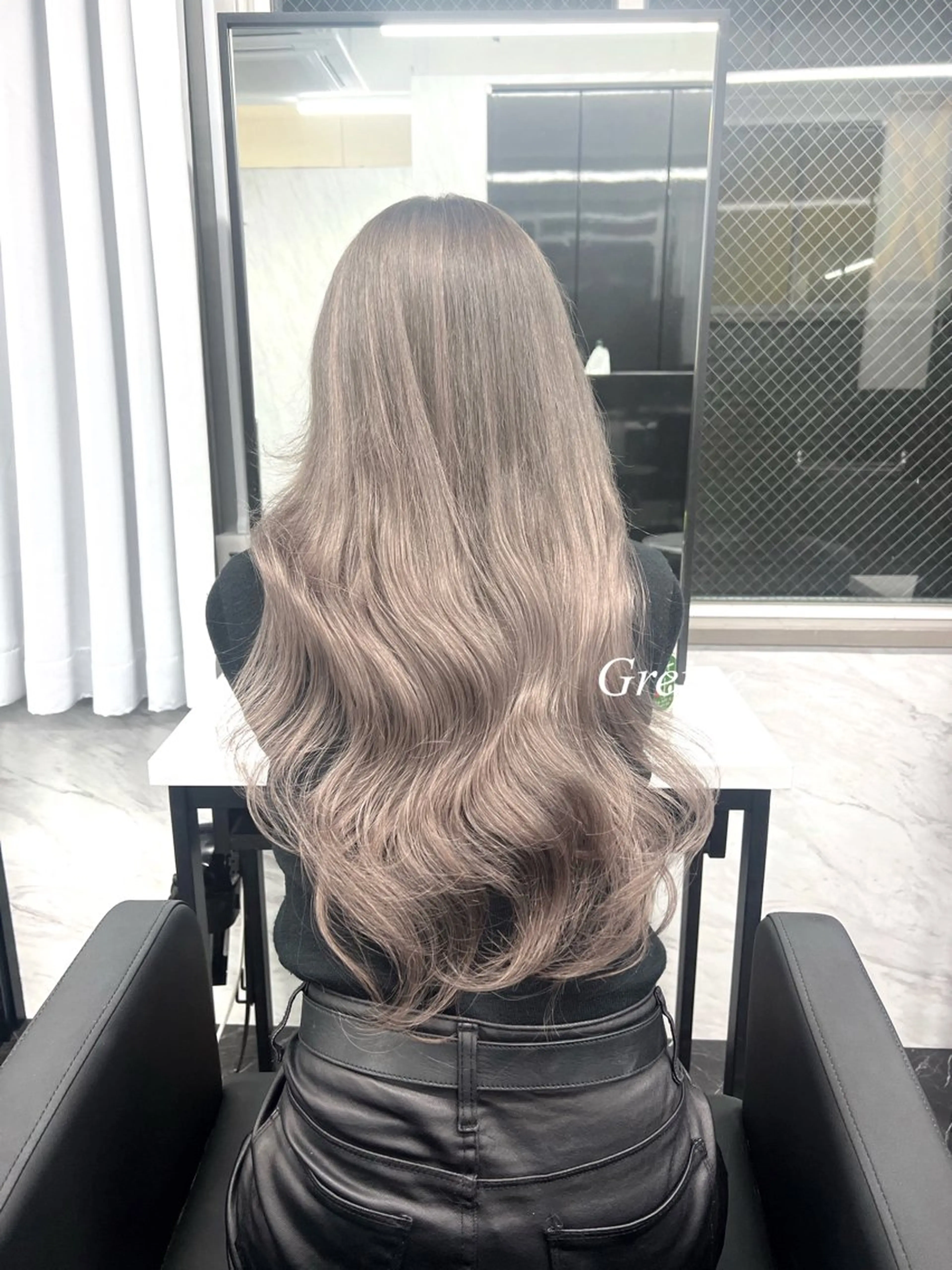 ロング カラー シールエクステ ハイトーンカラー エクステ ヘアカラー エクステ シールエクステ特化 ハイトーン、NANAのヘアスタイル