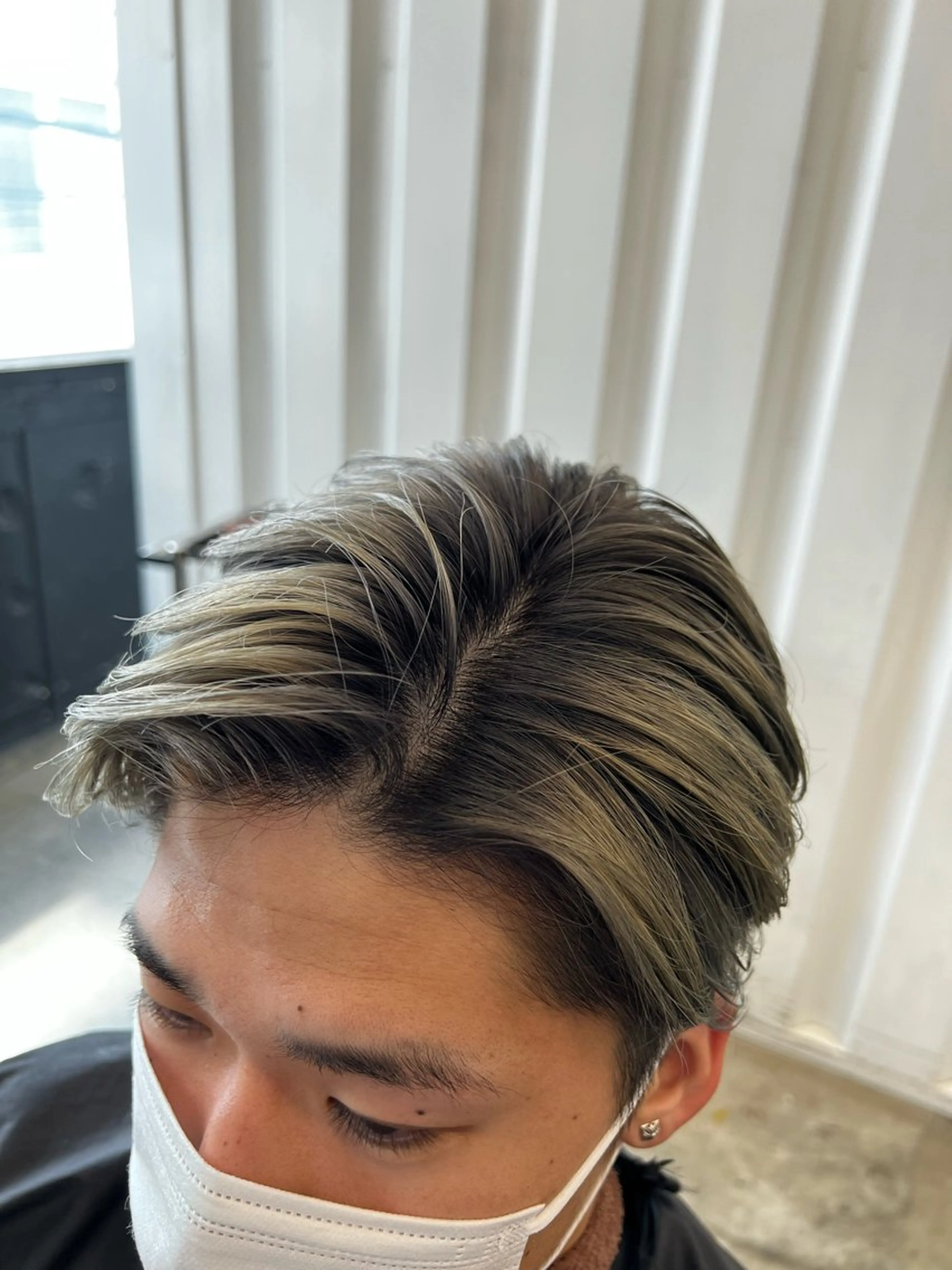 ショート メンズ カット ヘアカラー HI DEのヘアスタイル