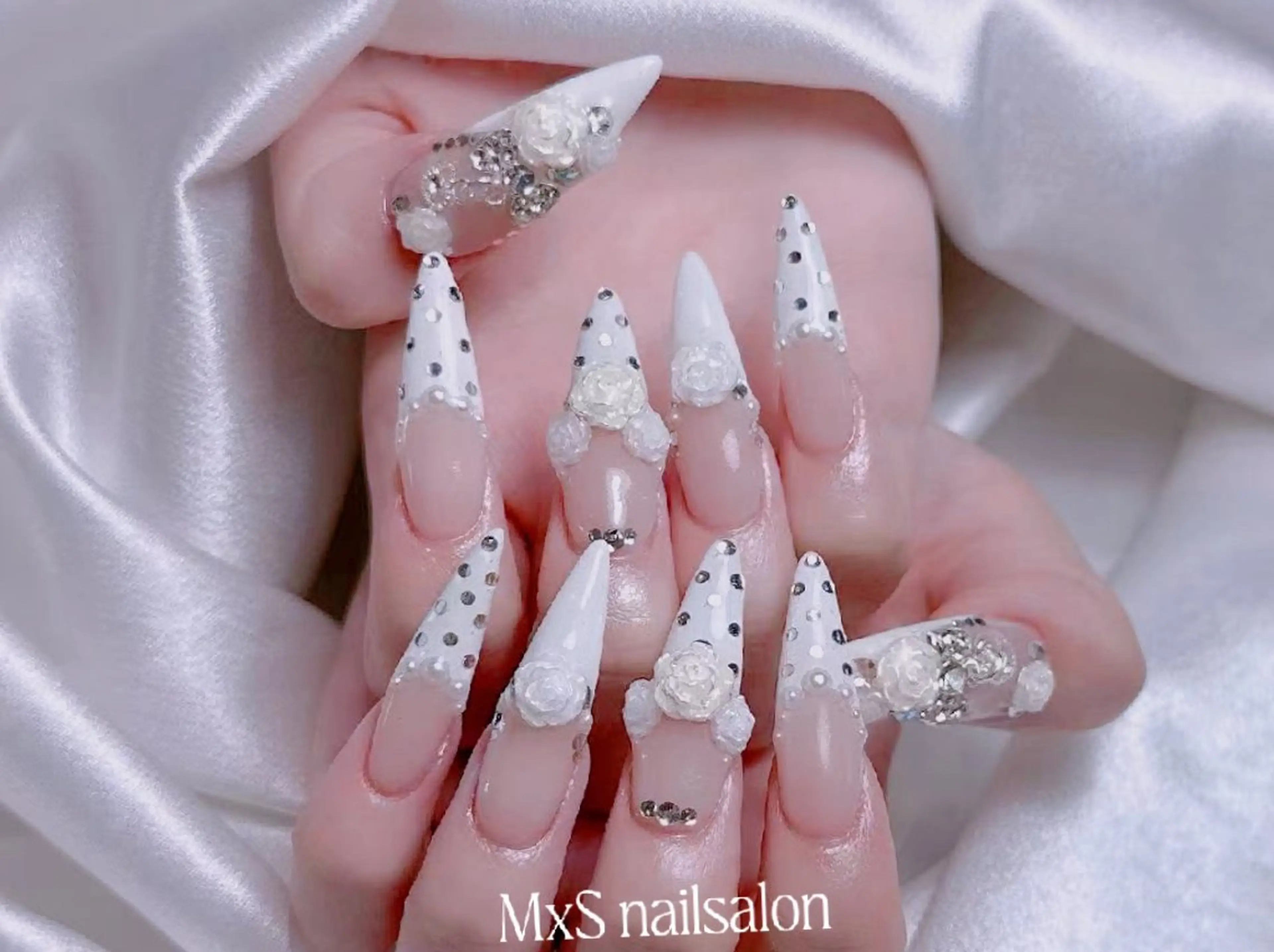 ネイル ジェルネイル 韓国ネイル マグネットネイル パラジェル ワンホンネイル ハンドネイル MxS Nail 【長さだし/フィルイン/マグネット/ワンホンネイル/韓国ネイル/パラジェル】所属・M×S Nail みなのネイルデザイン