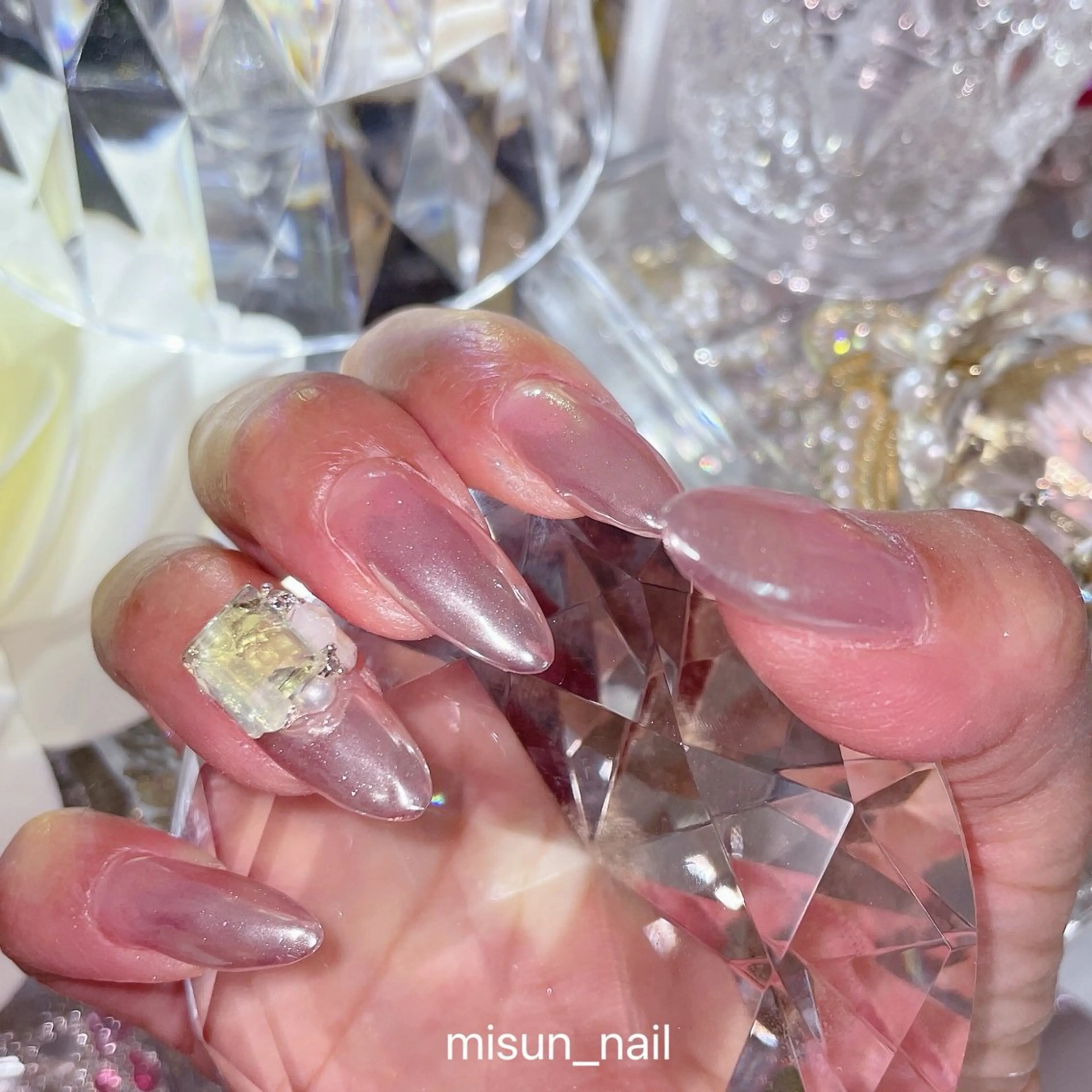 ネイル アートネイル オーロラネイル チークネイル 長さ出し フラッシュネイル misun_ nailのネイルデザイン