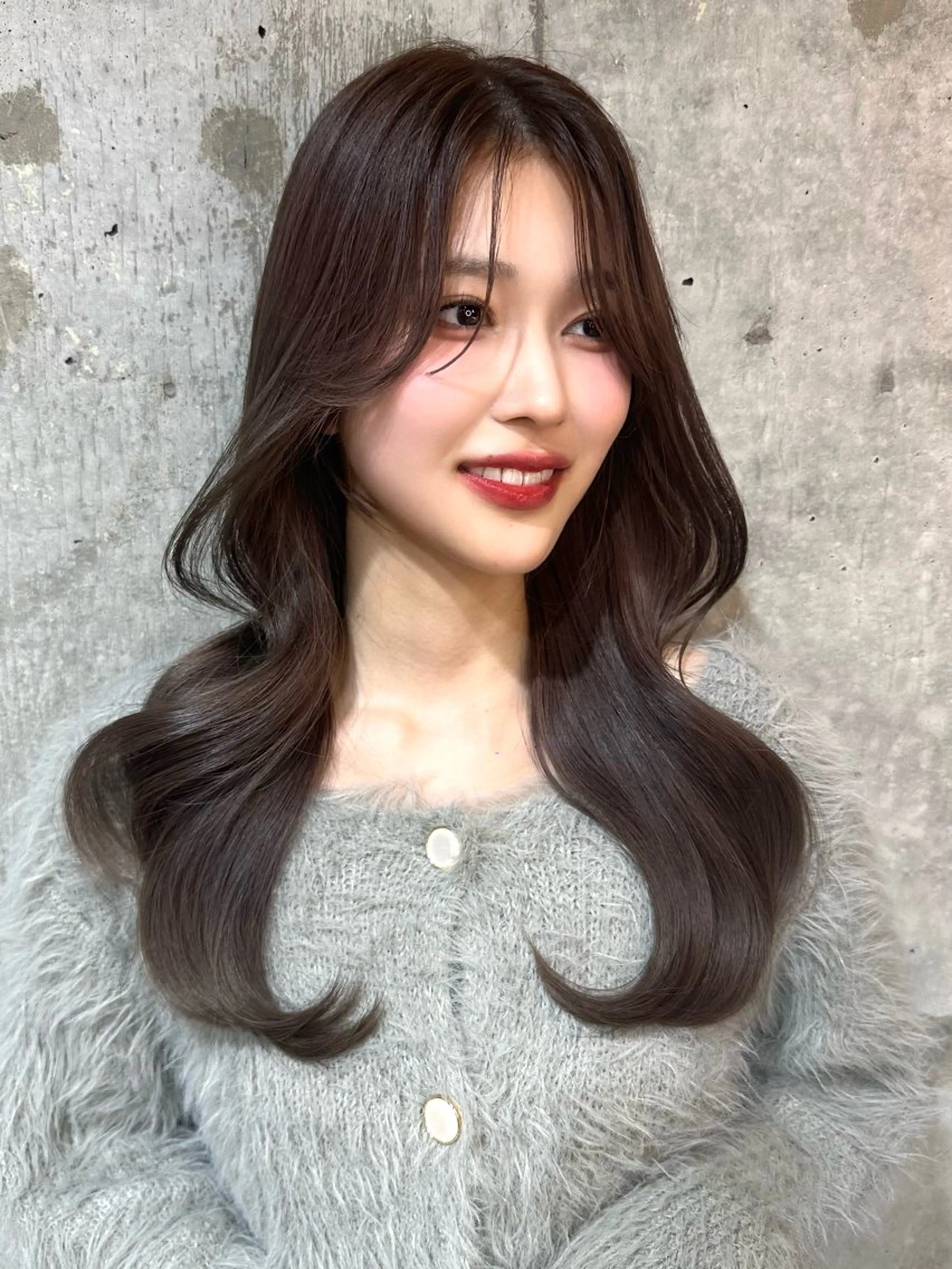 セミロング カラー ケアカラー 透明感カラー 顔周りカット 髪質改善 レイヤーカット カット ヘアカラー トリートメント ヘッドスパ ヘアセット 新宿/韓国レイヤー 髪質改善カラー/角所のヘアスタイル