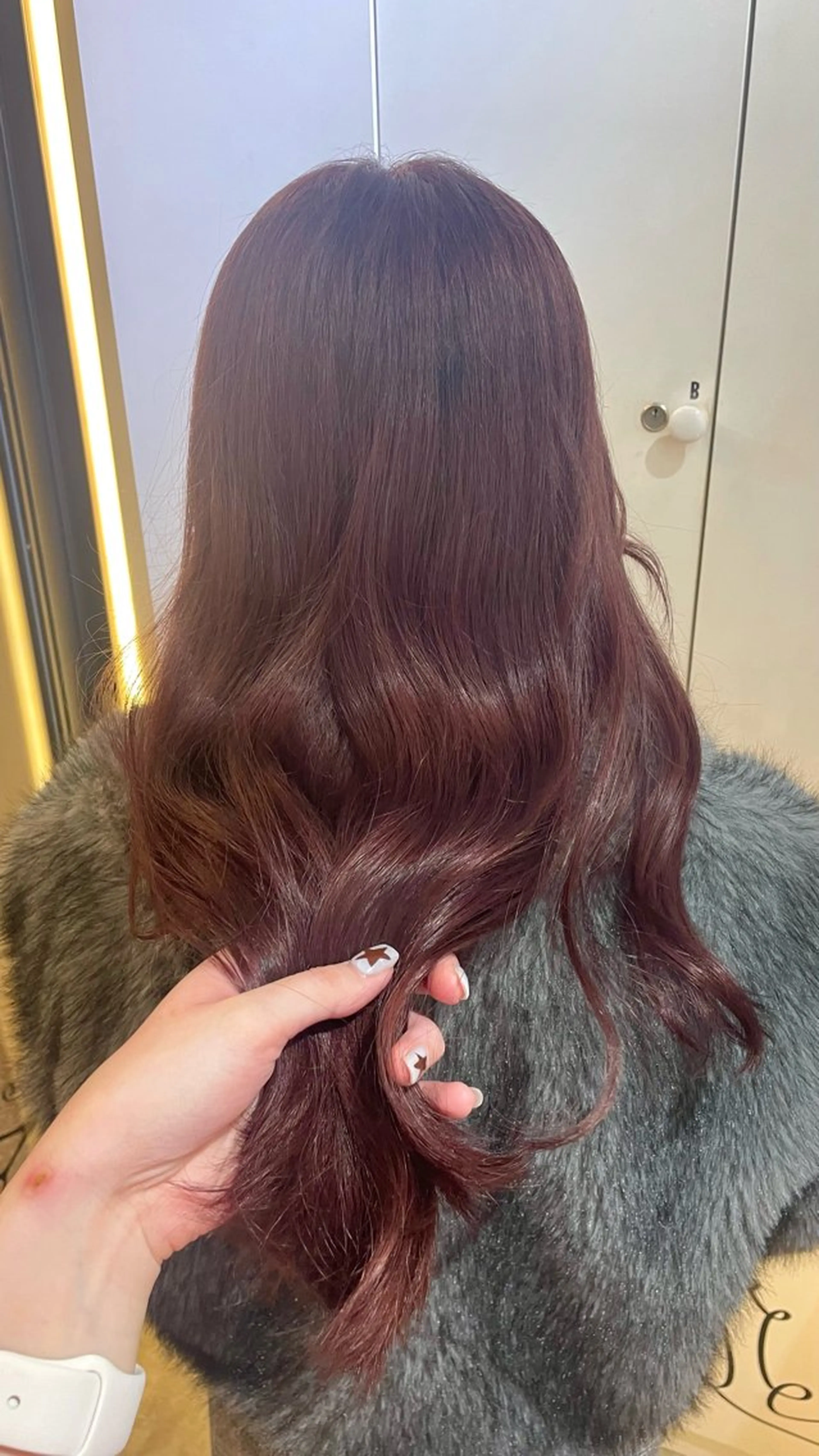 セミロング カラー 門脇 愛未のヘアスタイル
