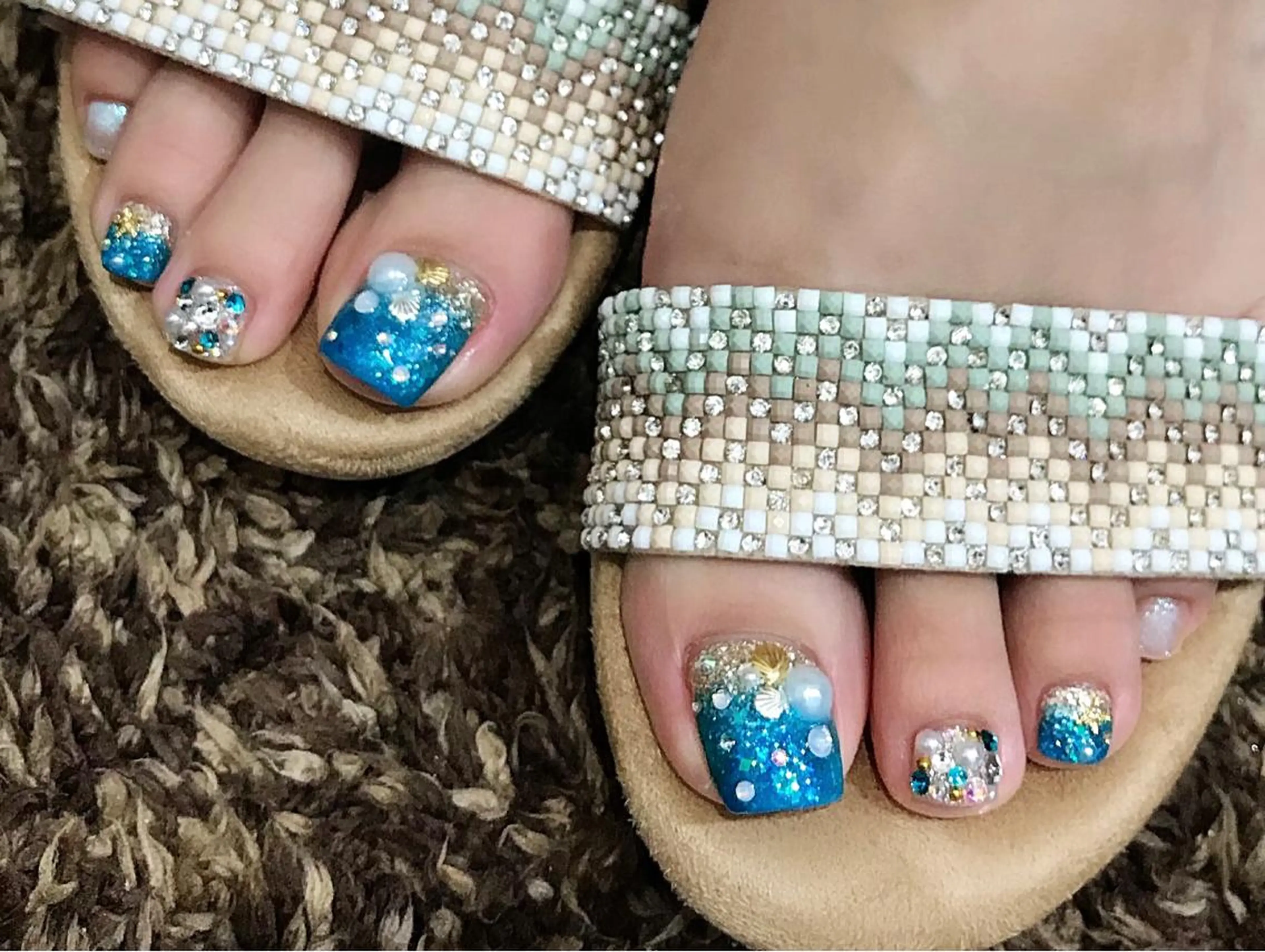ネイル elu ：nail＆eyeのネイルデザイン