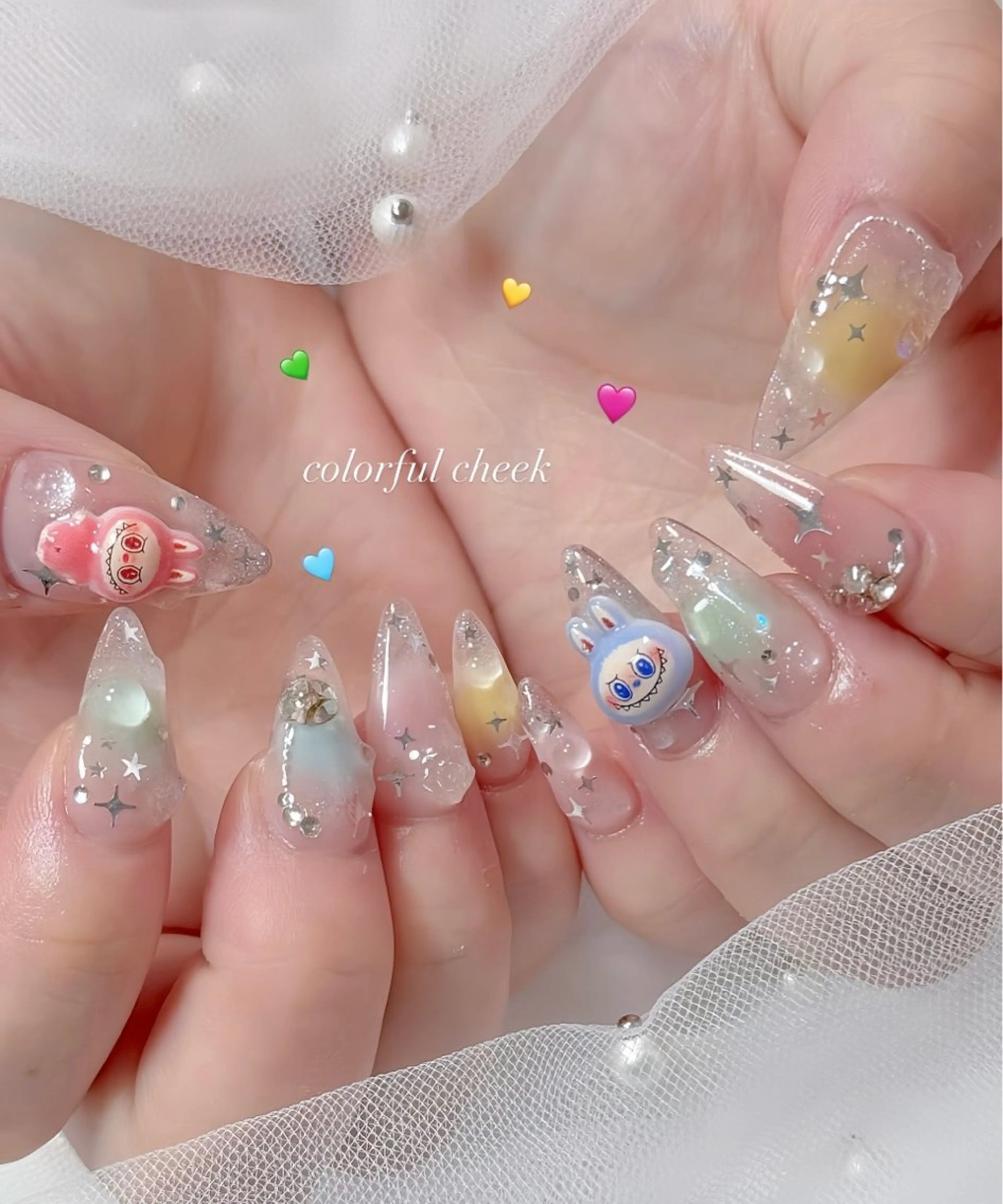 ネイル オーロラネイル チークネイル 桜ネイル クリアネイル ドット ハンドネイル Rin Nail 新大久保店のネイルデザイン