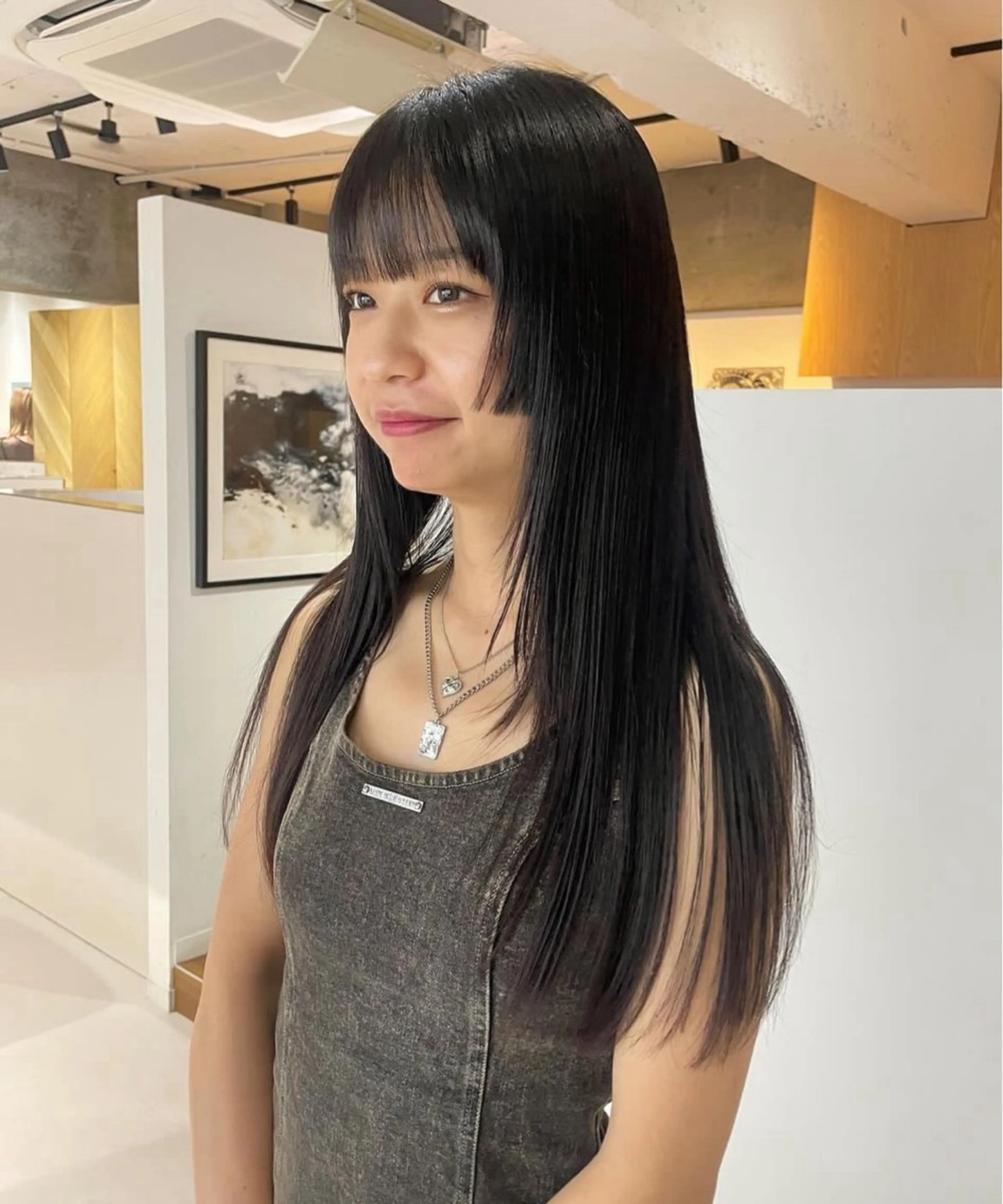 ロング カラー ヘアカラー トリートメント レイヤーカット🐩 透明感カラー モカのヘアスタイル