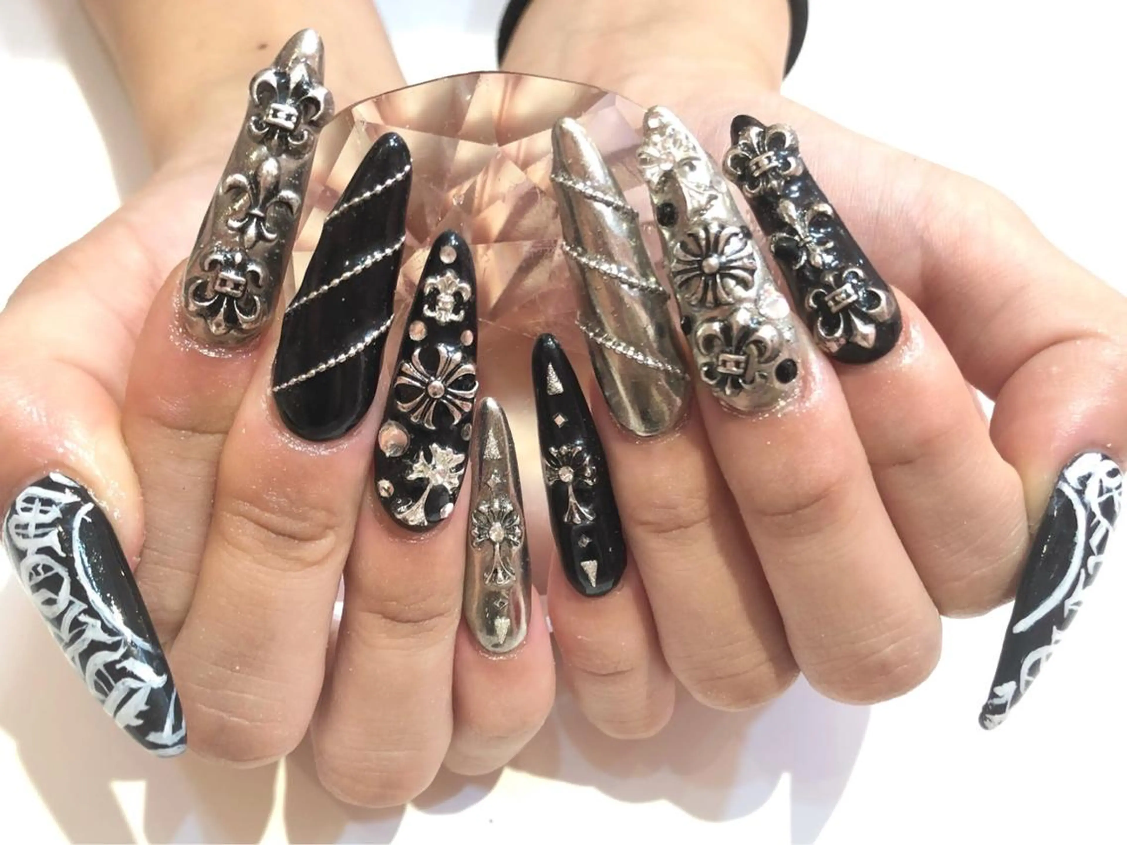 ロング ネイル 柏ネイルサロン NAIL FOCUSのネイルデザイン