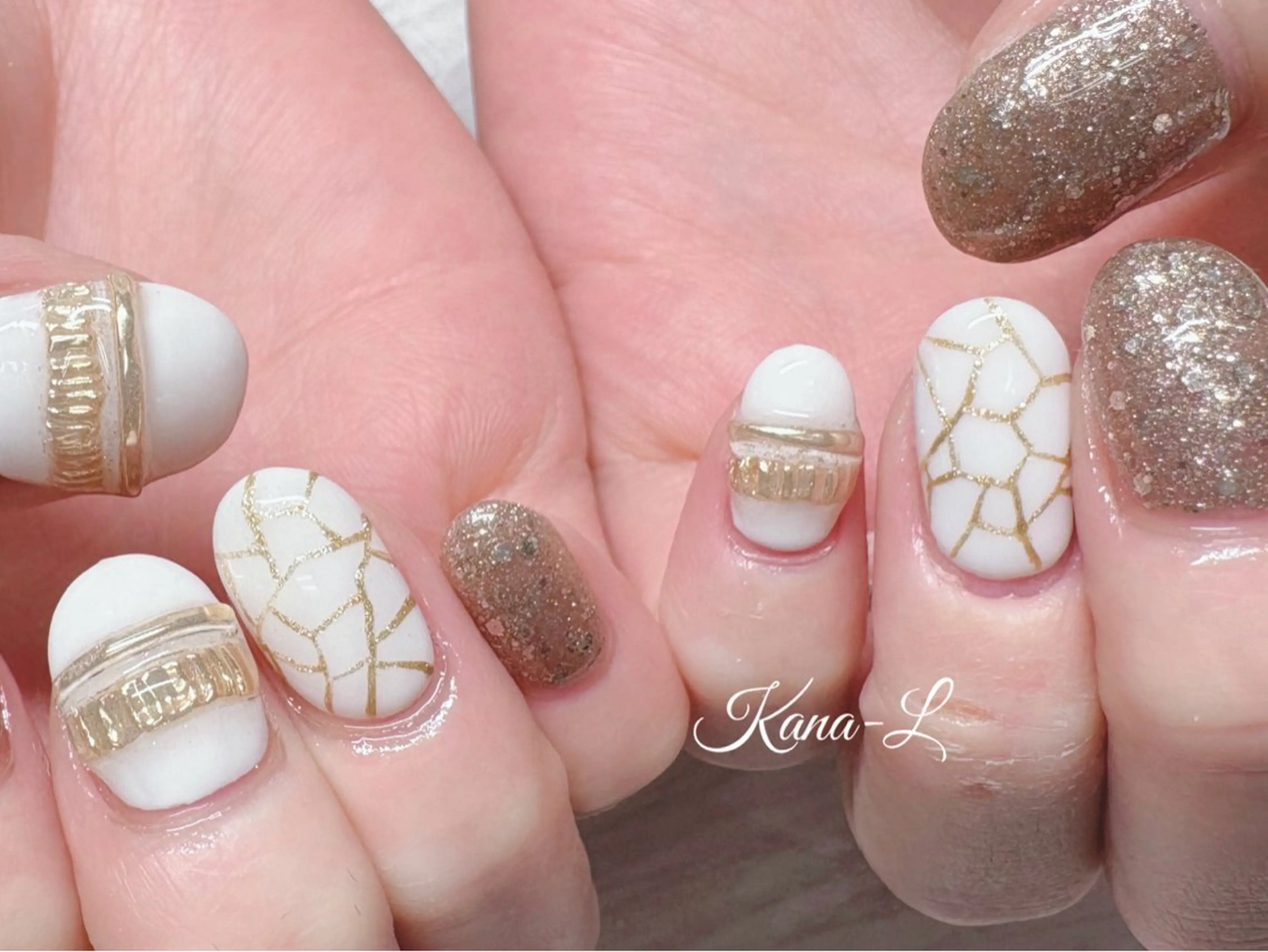 ネイル 芦辺 香奈のネイルデザイン