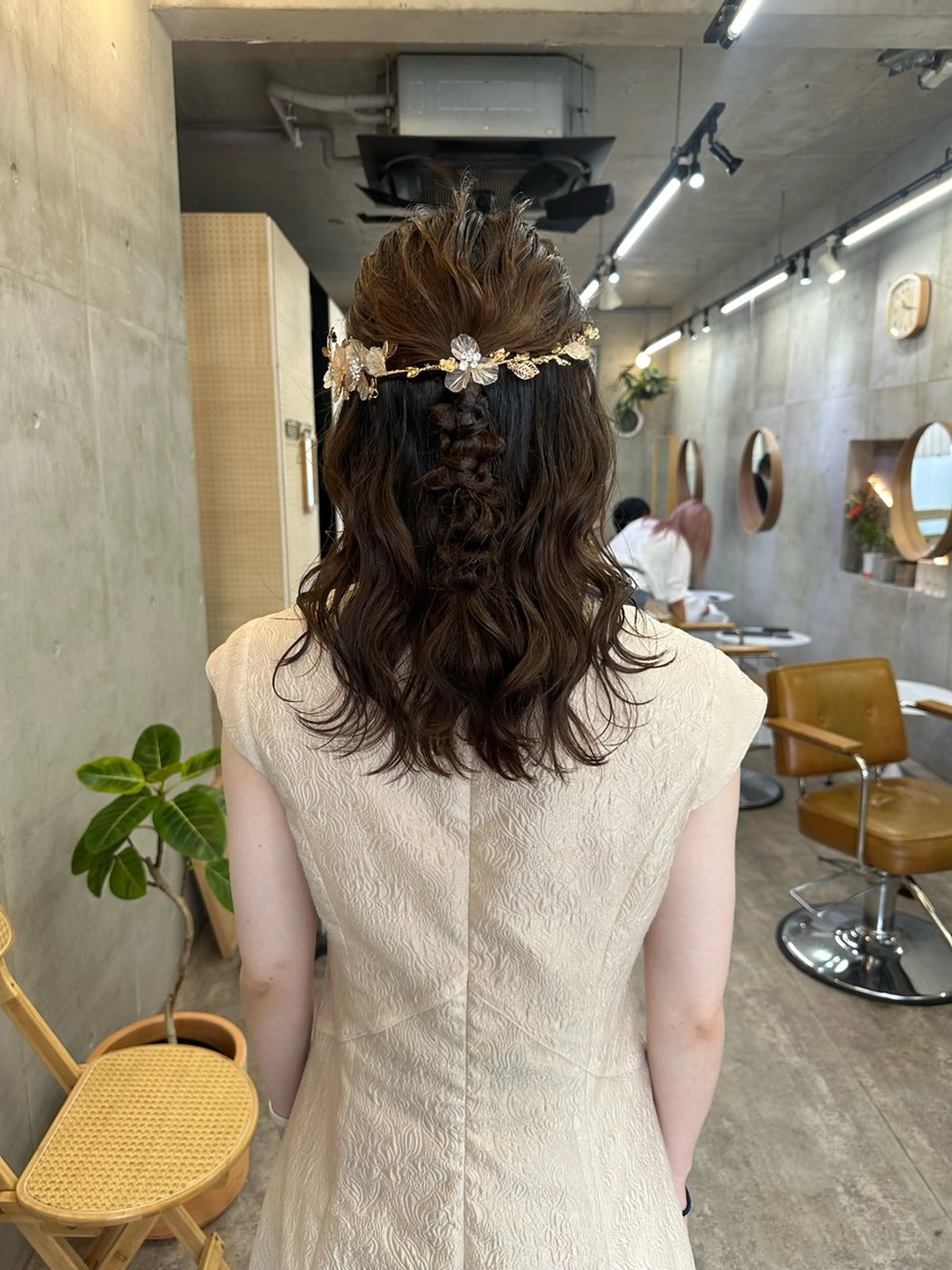 ミディアム ヘアアレンジ ハーフアップ オレンジブラウン ヘアセット カットモデル募集中 ／HARUKA🎀のヘアスタイル