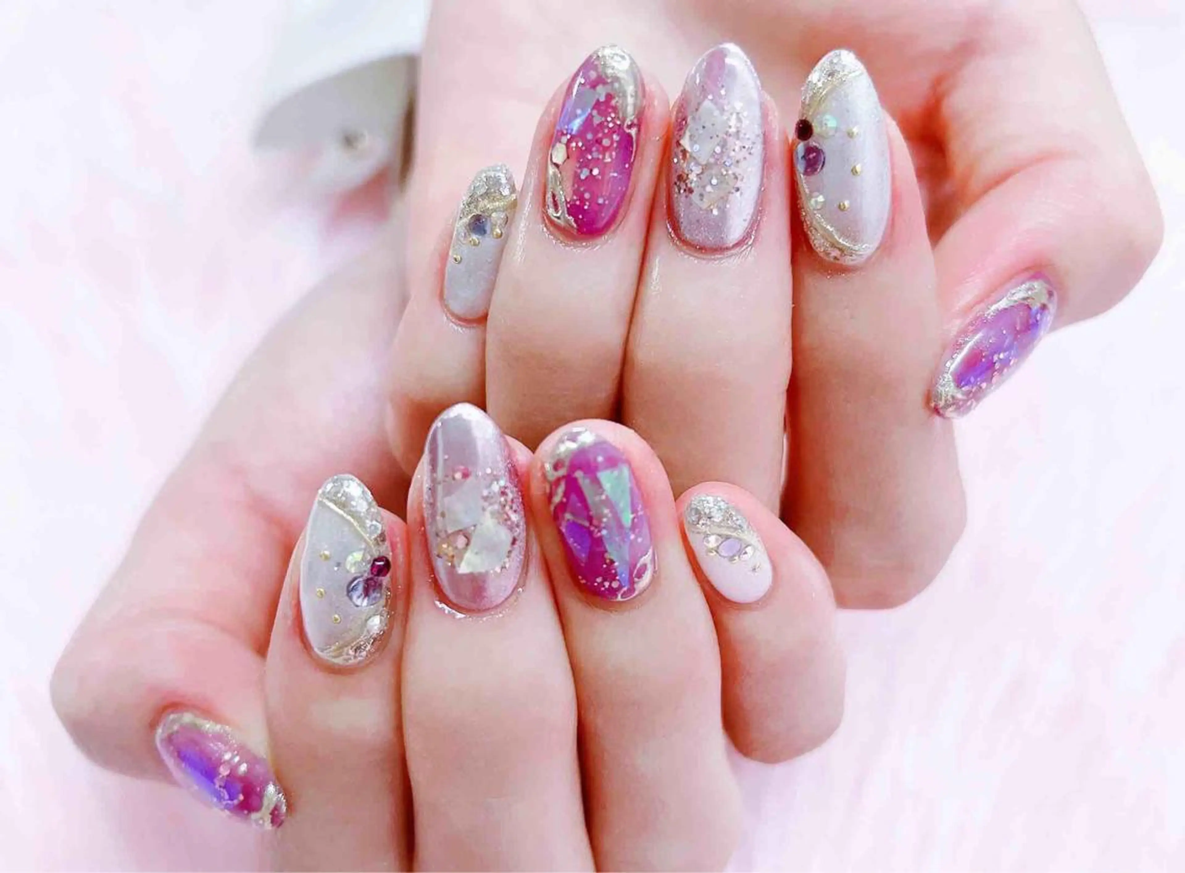 ネイル ハンドネイル MoonNail ユリ🌸のネイルデザイン
