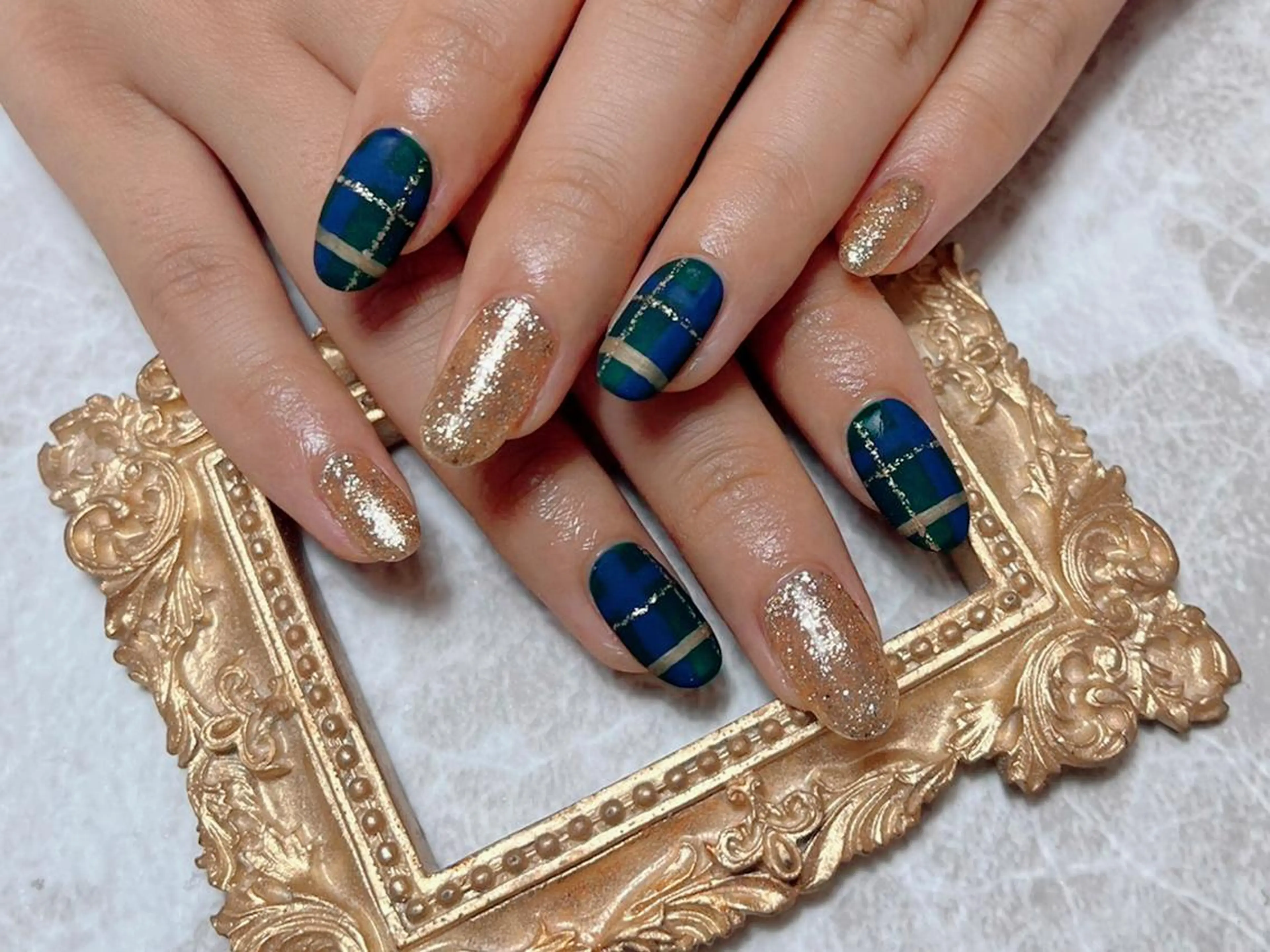 ネイル ハンドネイル マジック ミラーのネイルデザイン