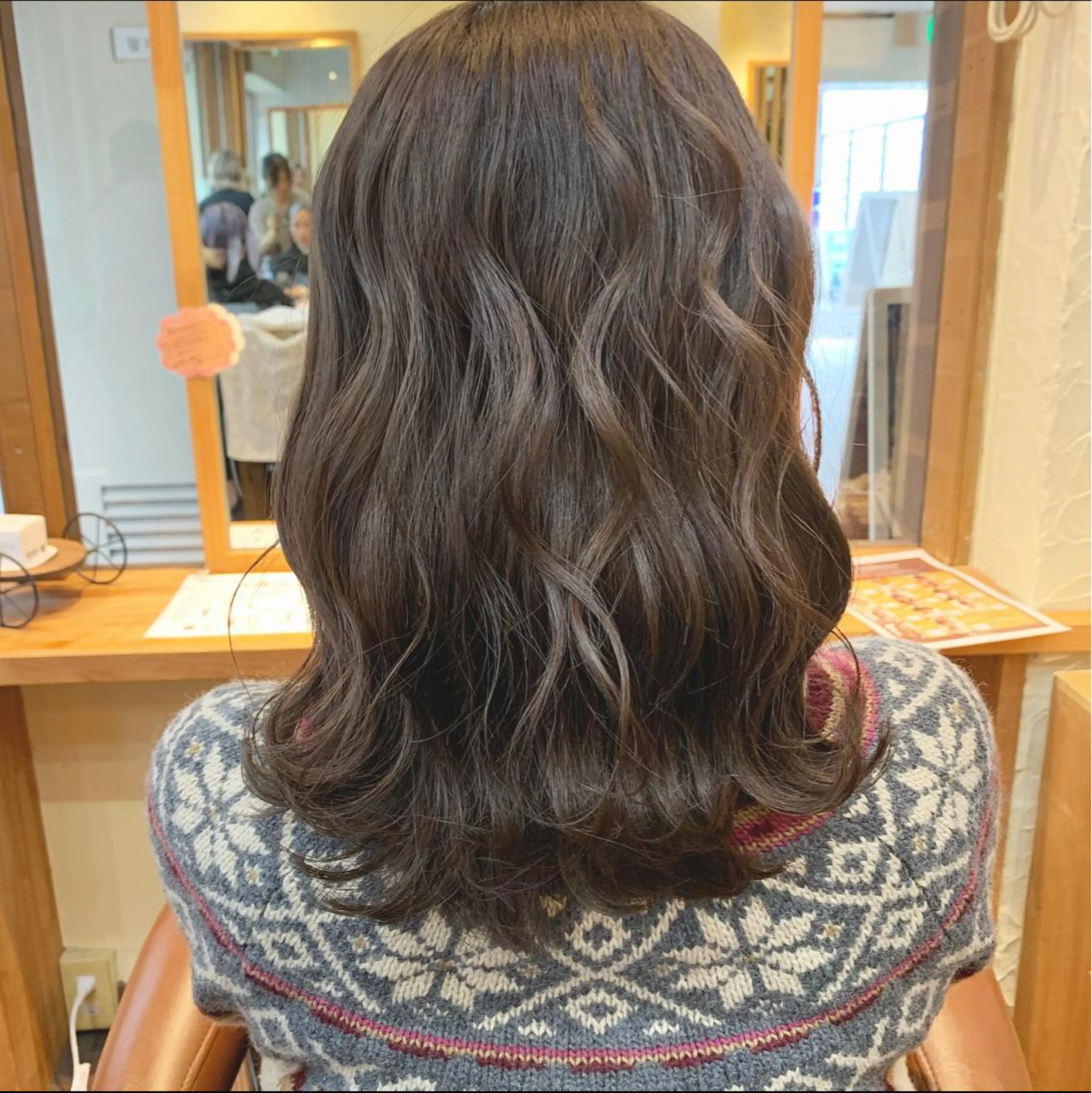 ミディアム カラー ベージュカラー mizuho .のヘアスタイル
