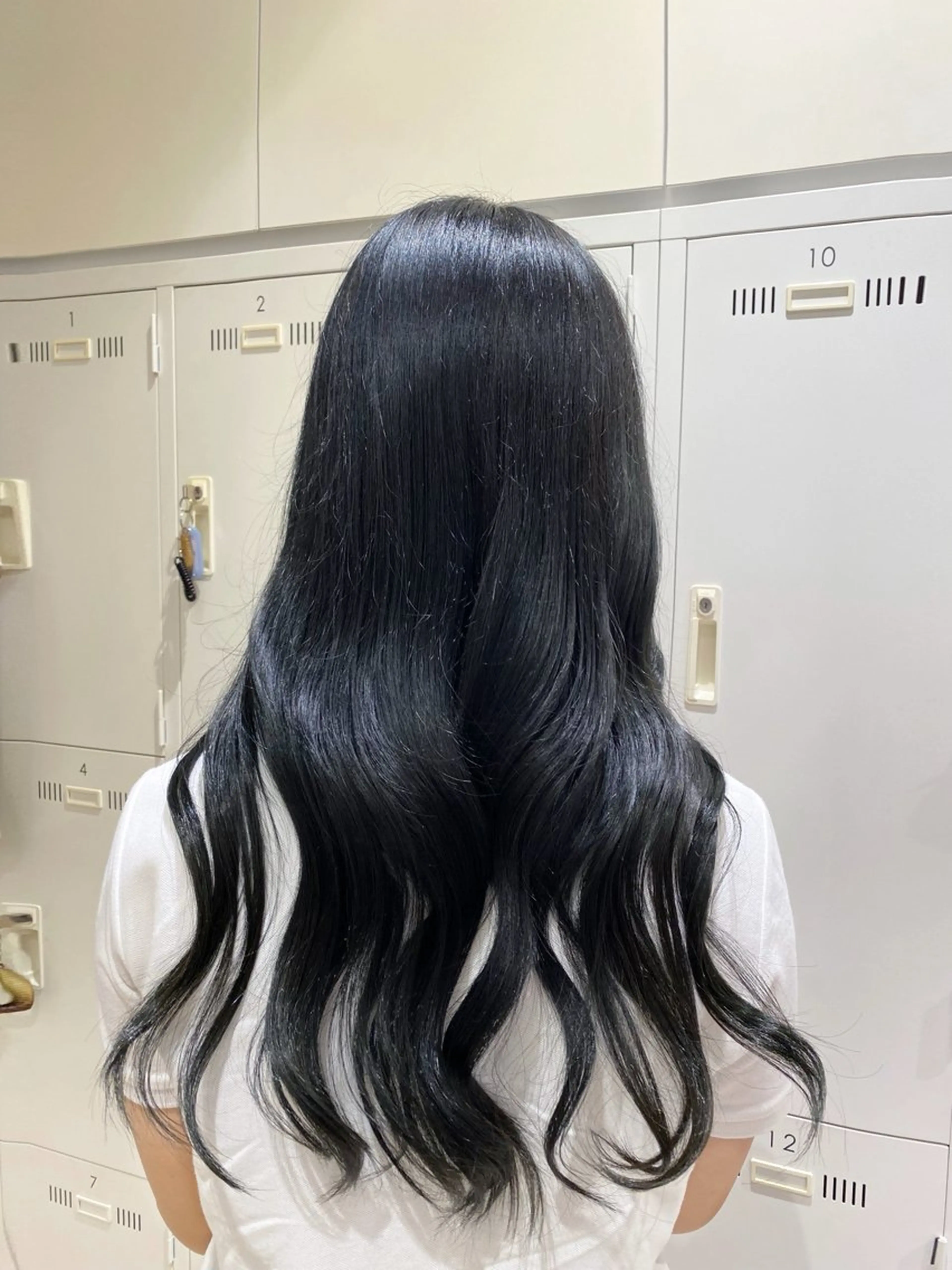 ロング カラー 𝐲𝐮𝐮𝐦𝐢 エクステ/ 艶カラーのヘアスタイル