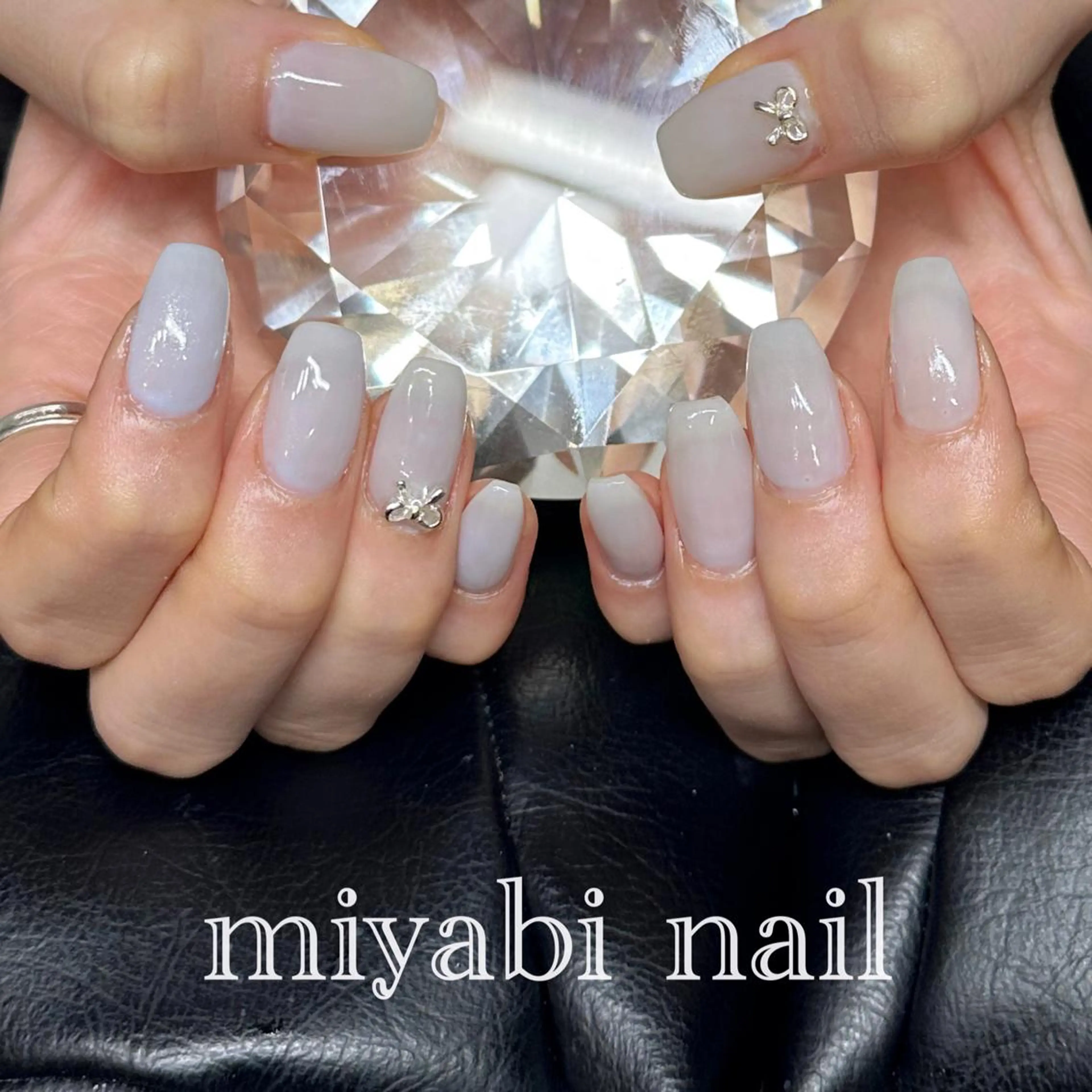 ネイル ブルー ジェルネイル オフィスネイル リボン シルバー ハンドネイル miyabi nail 桂川駅近くのネイルデザイン