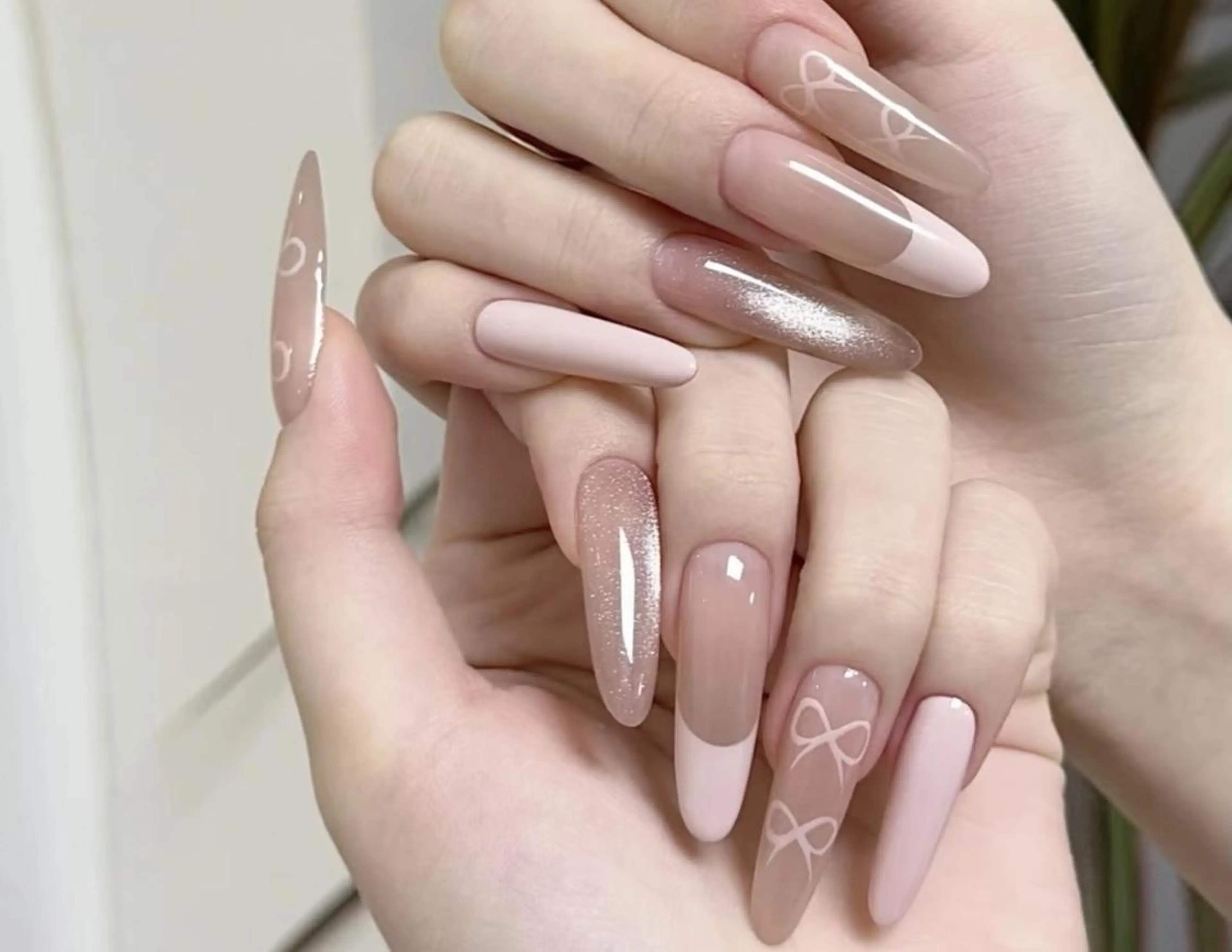 ネイル 長さ出し ジェルネイル 韓国ネイル 持ち込み パラジェル Hana Bloom Nail💜Akiのネイルデザイン