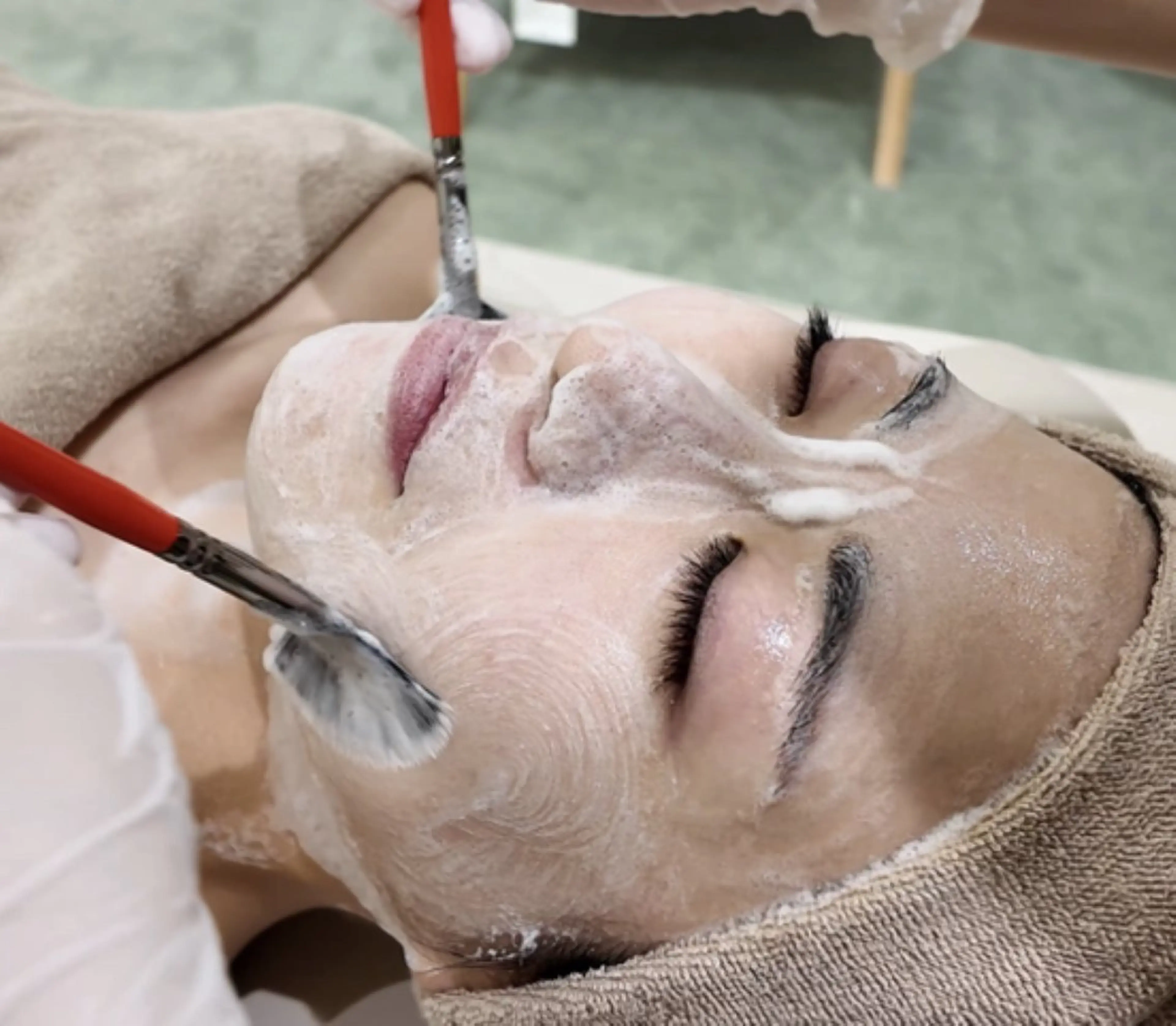 エステ ハーブピーリング専門 毛穴洗浄❤️眉waxのエステ・リラクイメージ