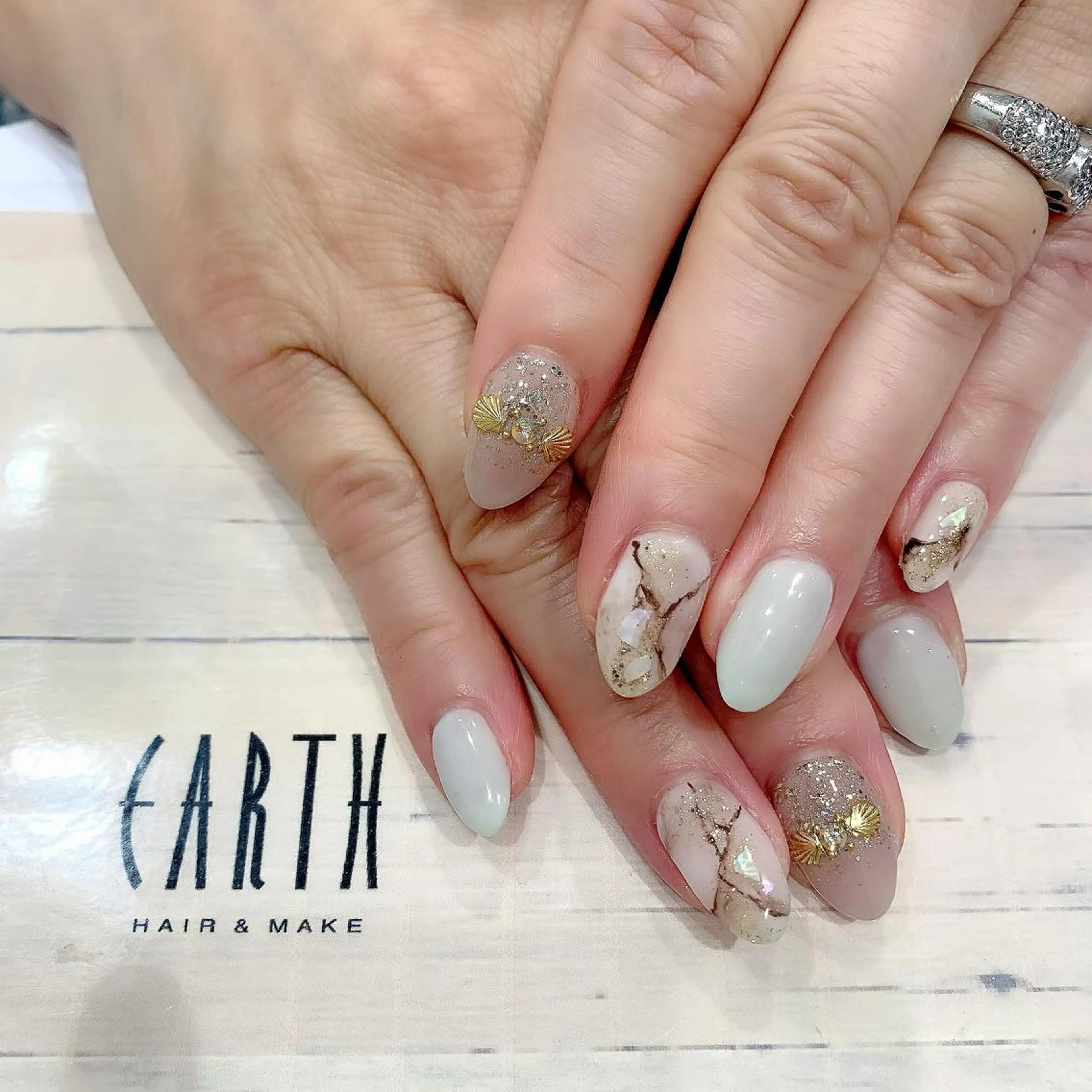 ネイル 大理石ネイル(マーブル) ハンドネイル 佐藤 まりえのネイルデザイン