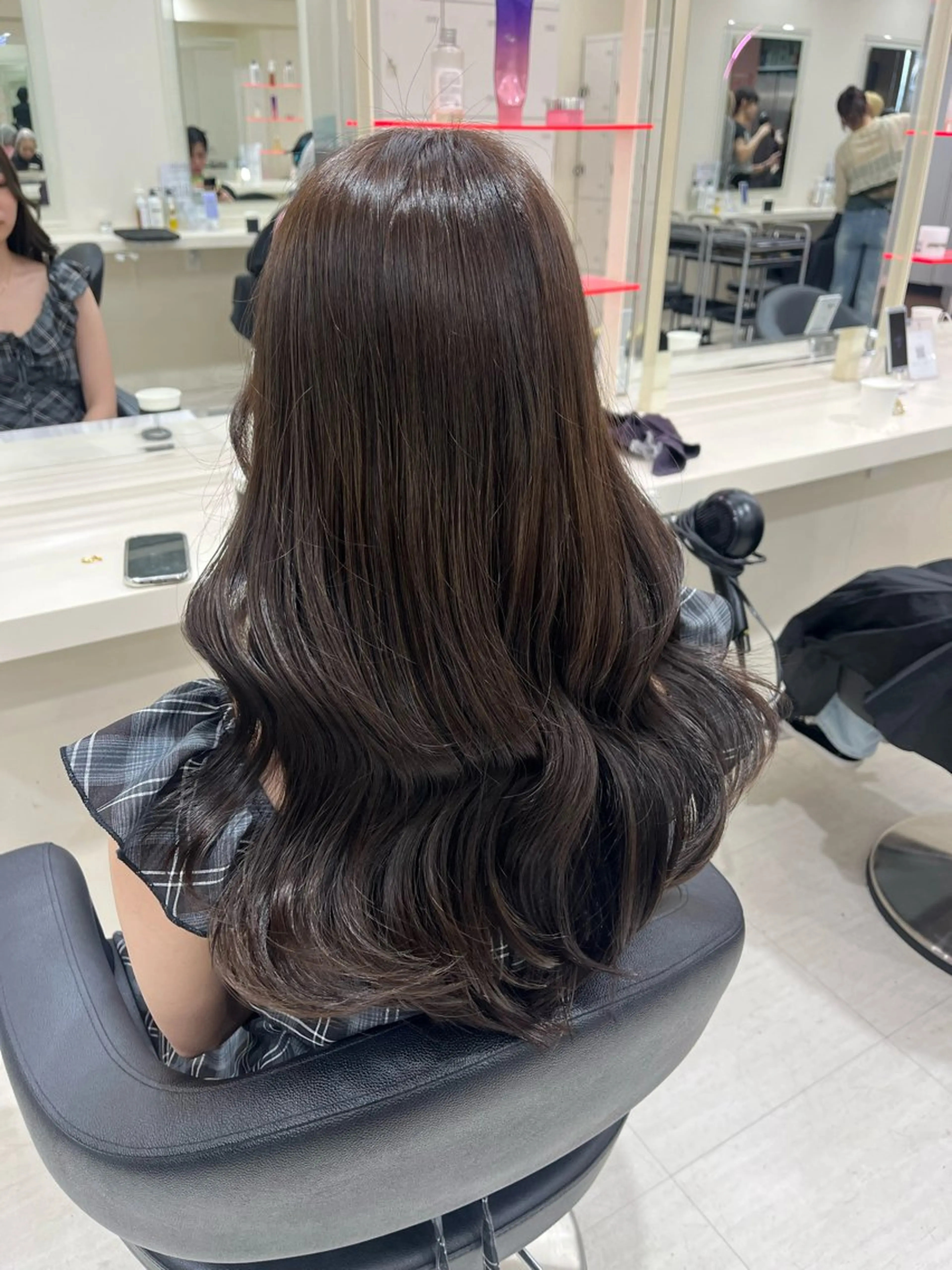 ロング カラー 透明感カラー ダブルカラー グレージュ ヘアカラー ヘアセット 大人上品ベージュ 🎀HARUNAのヘアスタイル