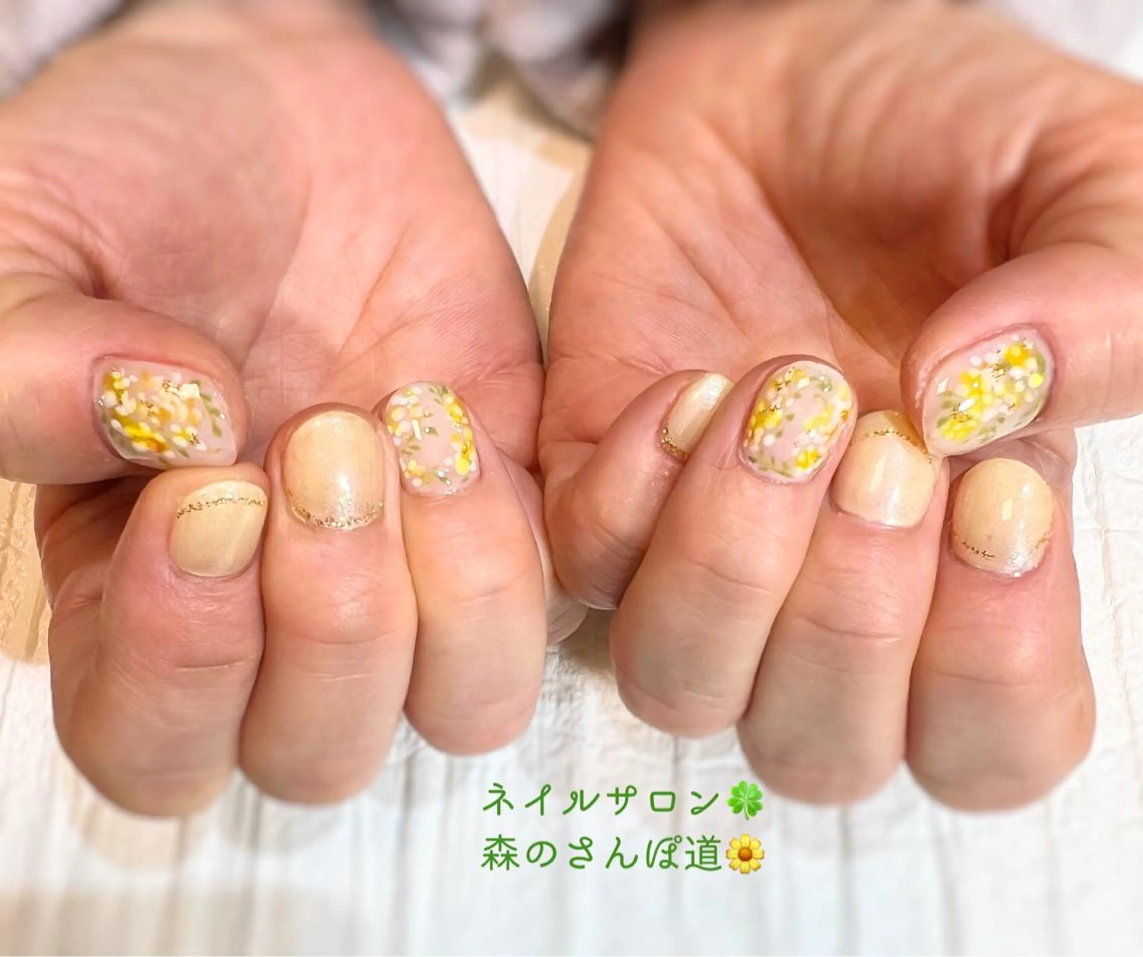 ネイル ハンドネイル ショートネイル 森のさんぽ道のネイルデザイン