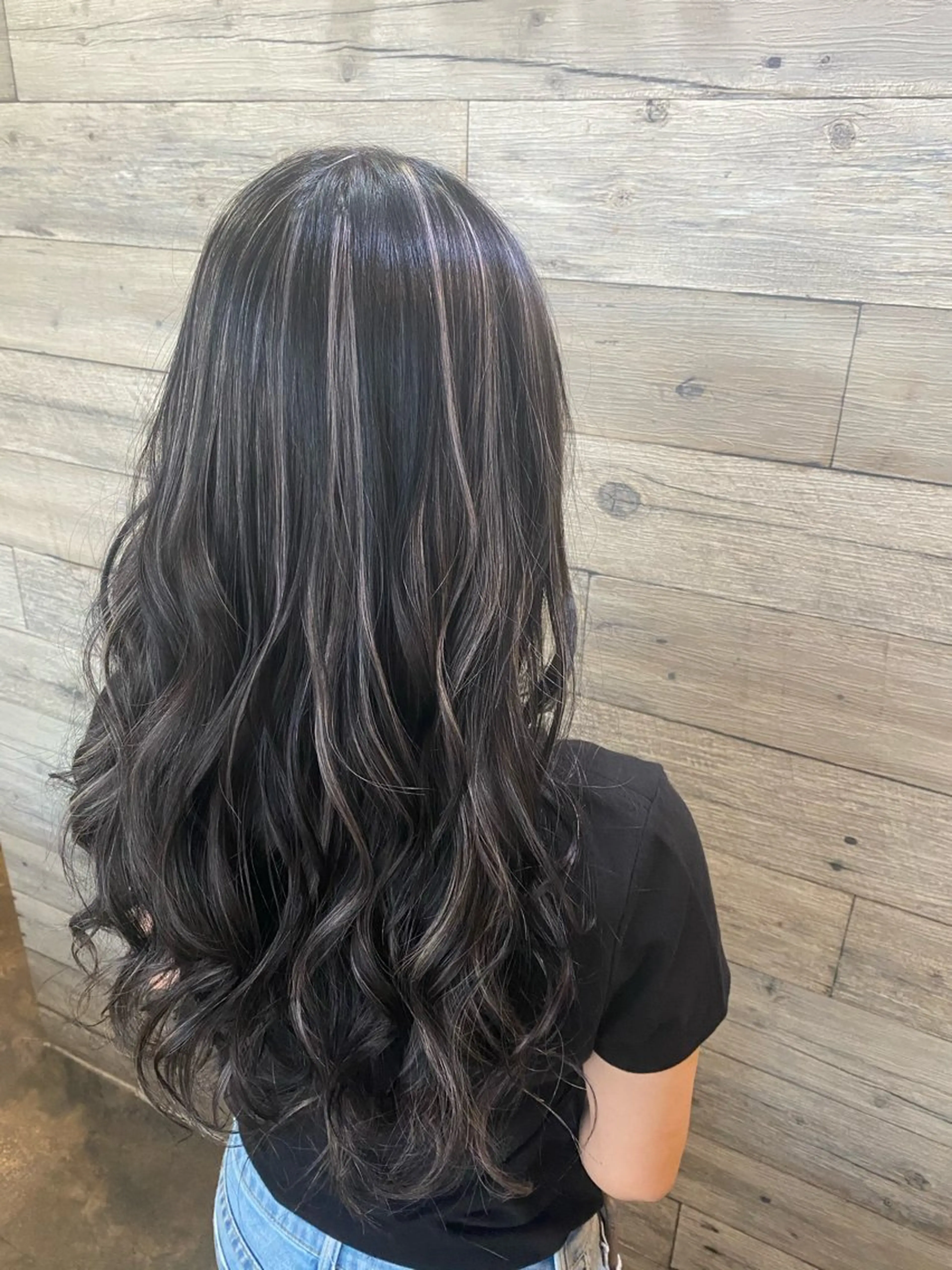 カラー ハイライトカラー ヘアカラー ﾊｲﾗｲﾄ/ﾚｲﾔｰ ｶｯﾄ/大嶽謙のヘアスタイル