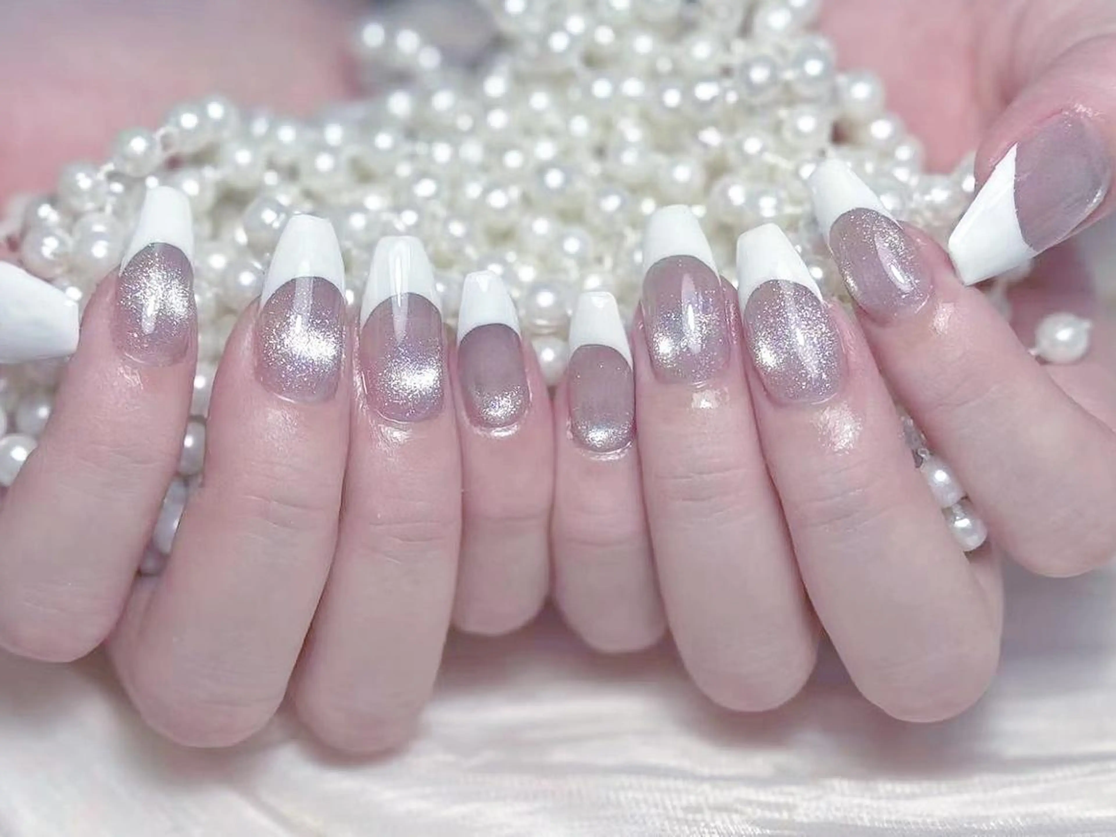 ネイル アートネイル オーロラネイル 長さ出し フットネイル ガーリー 🎀まゆ 🪽🐾のネイルデザイン