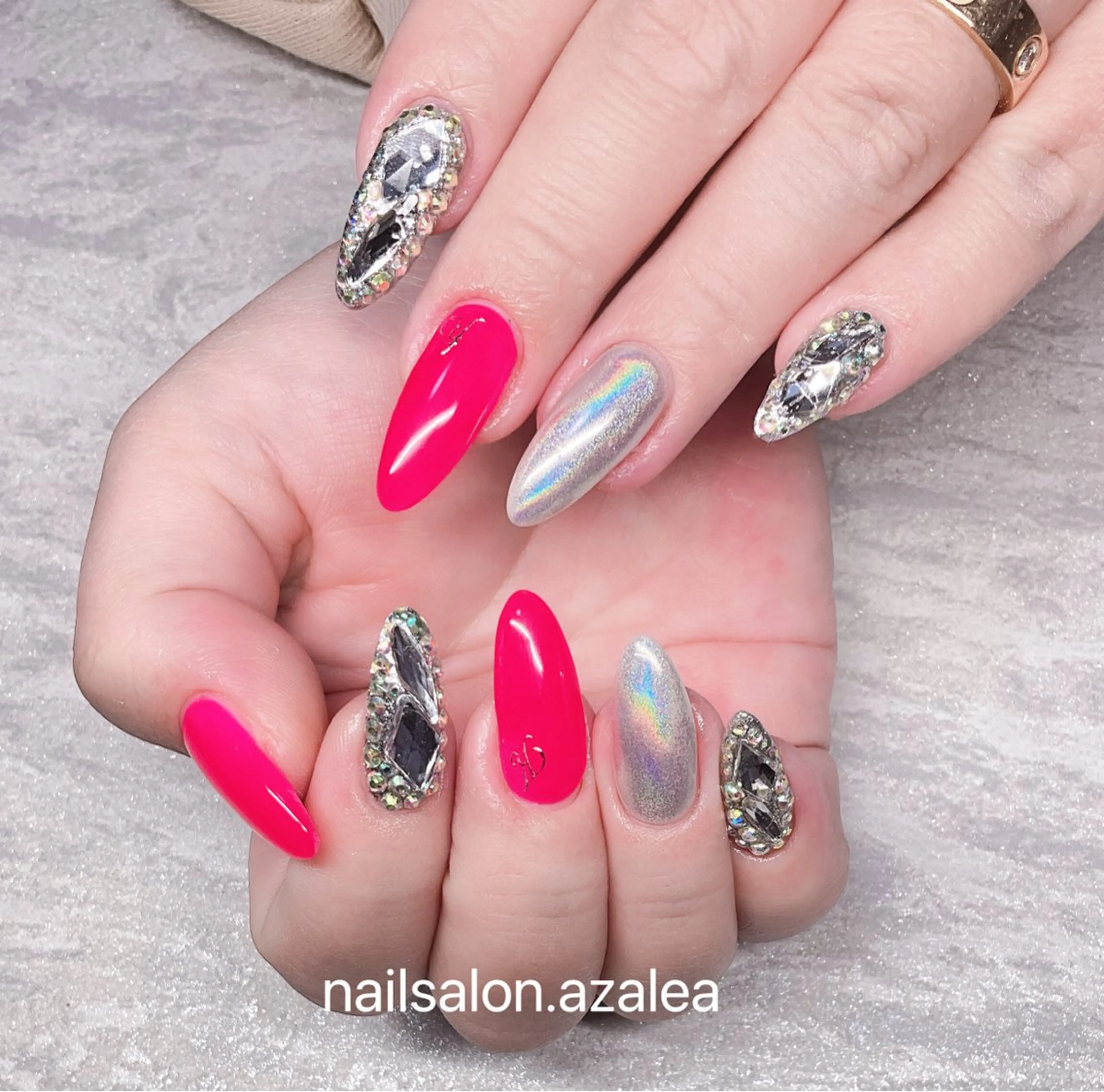 ネイル ハンドネイル R inのネイルデザイン