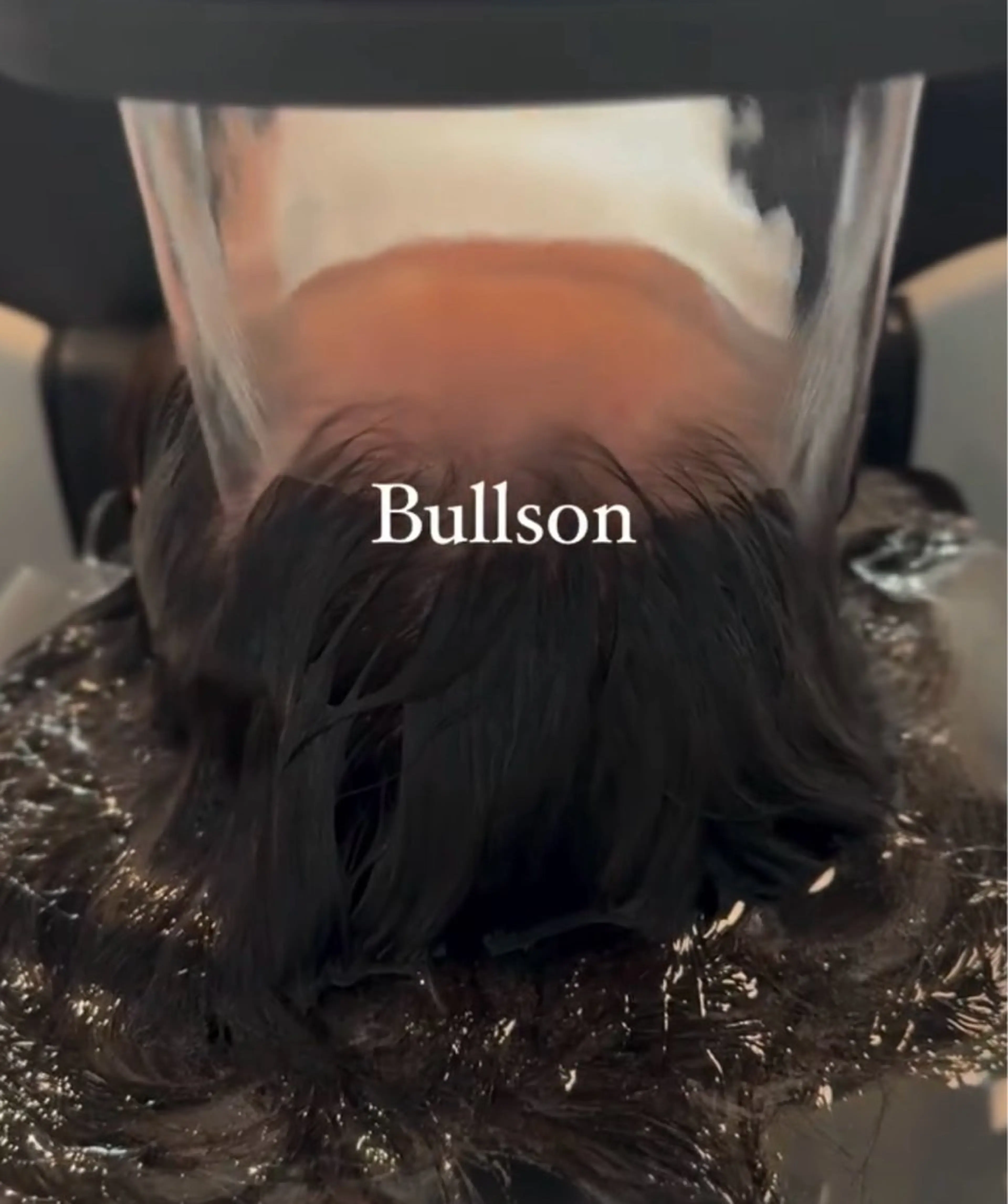 【頭浸浴システムトリートメント＋超音波アイロン】の写真