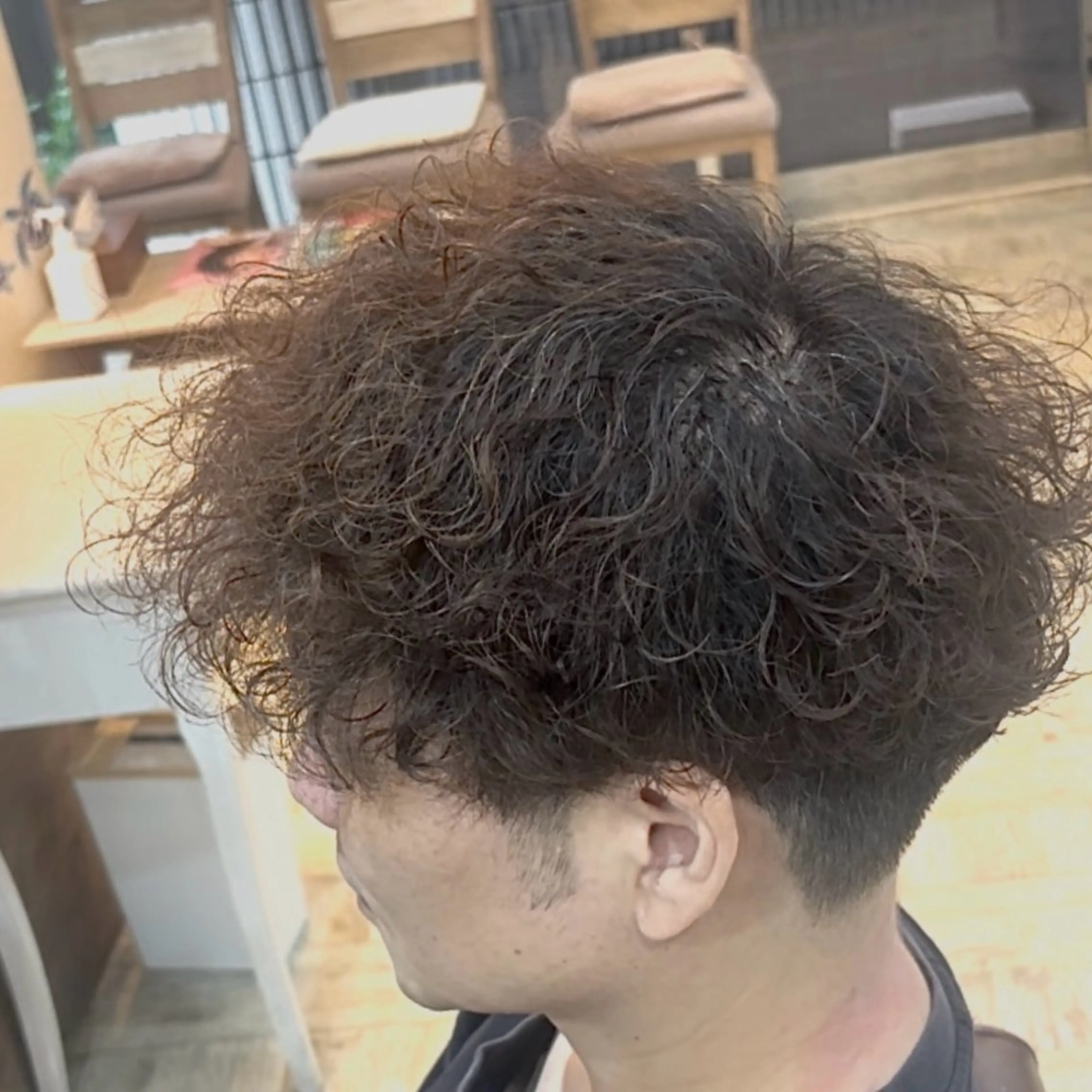 ミディアム パーマ メンズ カット パーマ 💥桜木町メンズ専門 💥ルキのヘアスタイル