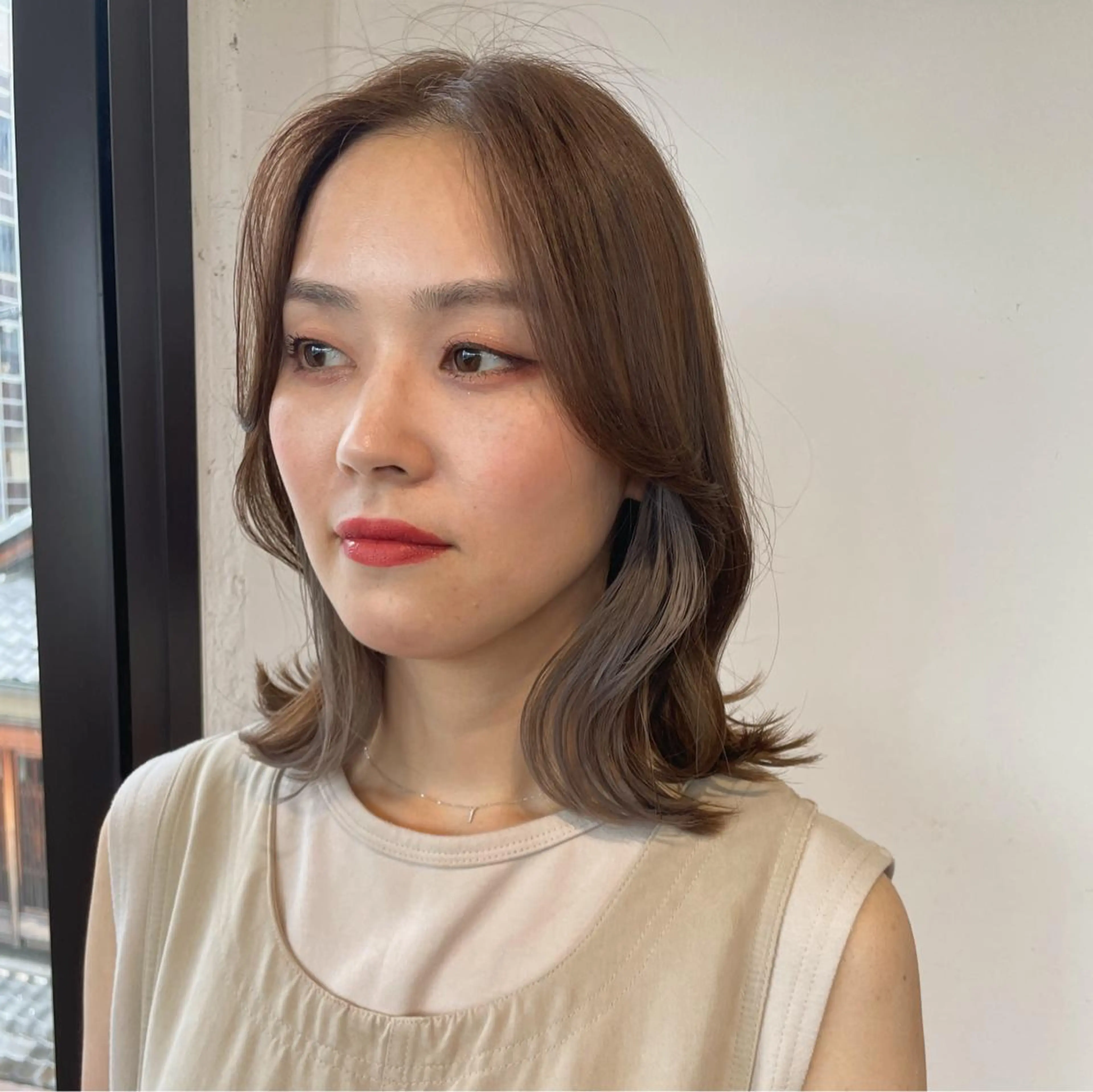 ミディアム カラー ベージュカラー インナーカラー くびれヘア カット ヘアカラー 似合わせヘア🤍 面田法子のヘアスタイル