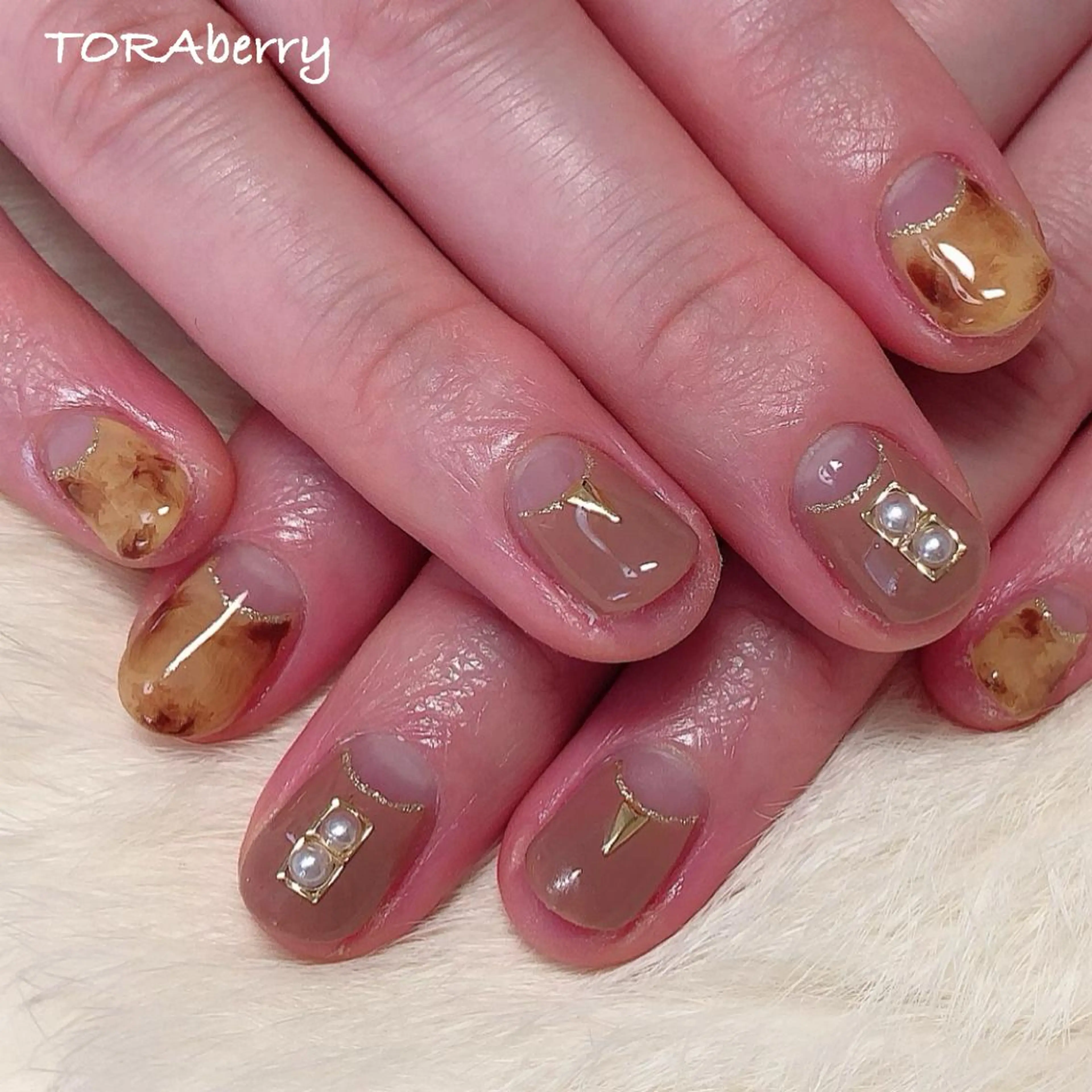 ネイル べっ甲ネイル ハンドネイル ネイリスト なつみのネイルデザイン