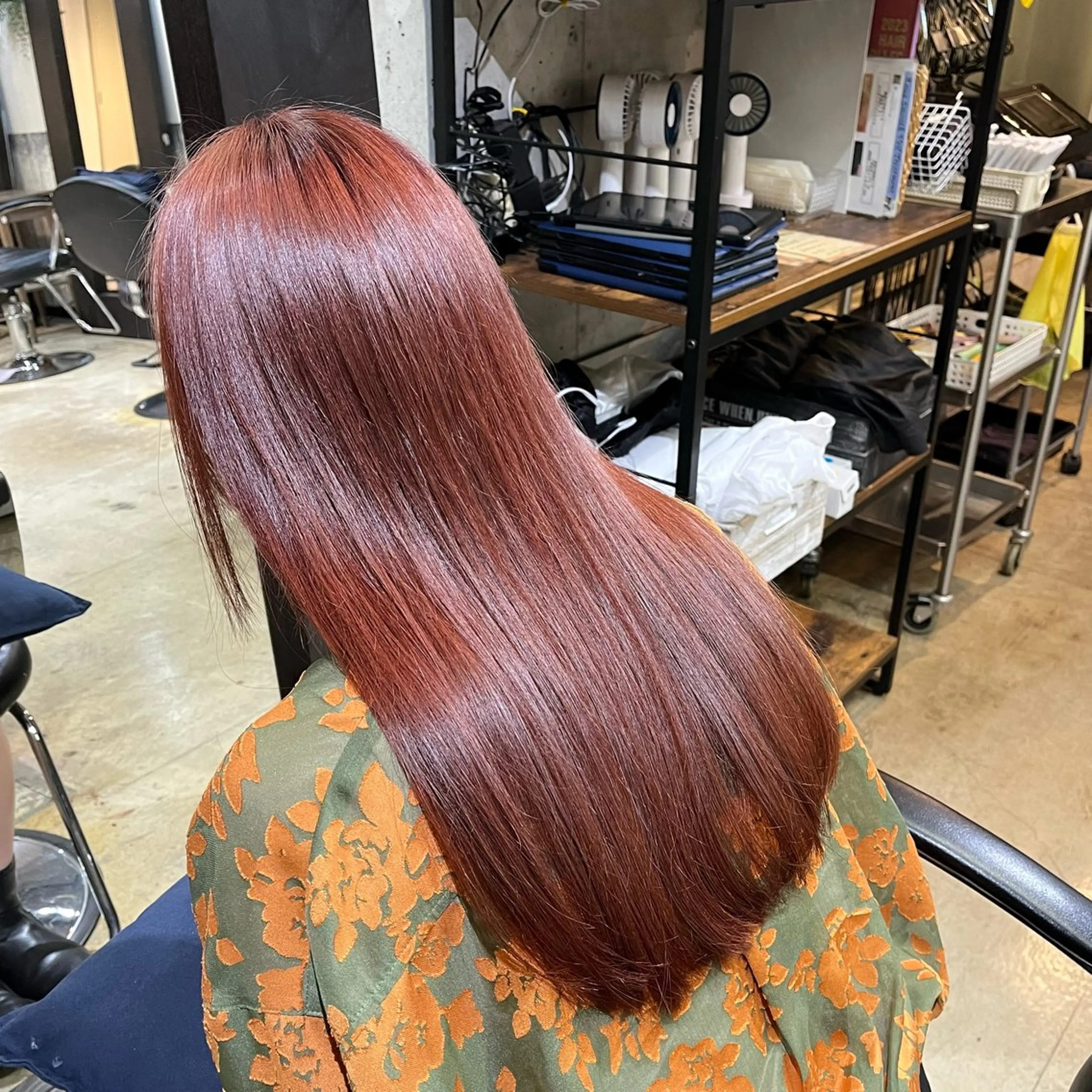 ロング カラー ブリーチ オレンジ オレンジピンク ピンクカラー カット ヘアカラー トリートメント olive For hair 池袋【オリーブフォーヘアー】所属・🍒艶髪カラー🍒 青木 瞳のヘアスタイル