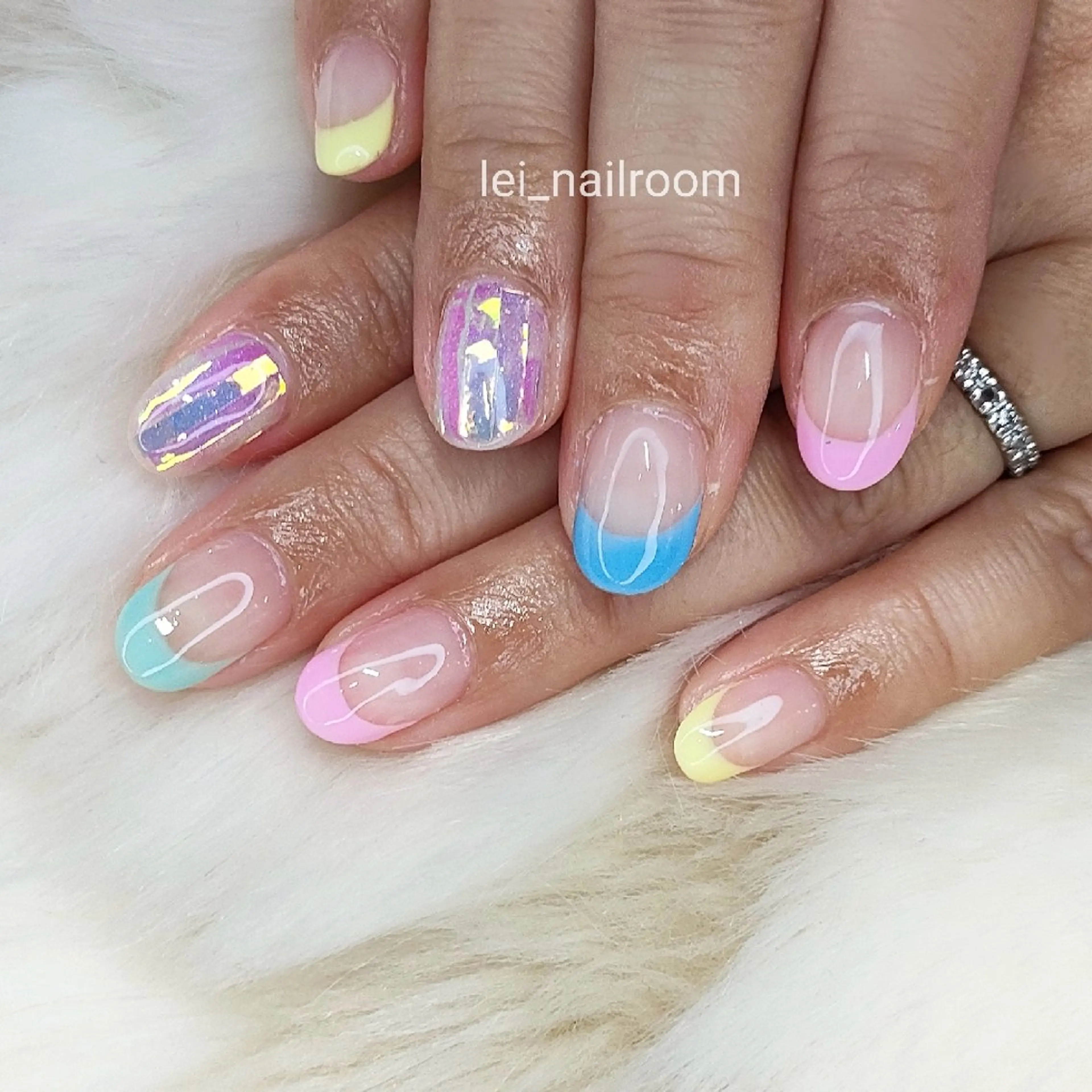 ネイル アートネイル オーロラネイル lei🌼 nailroomのネイルデザイン