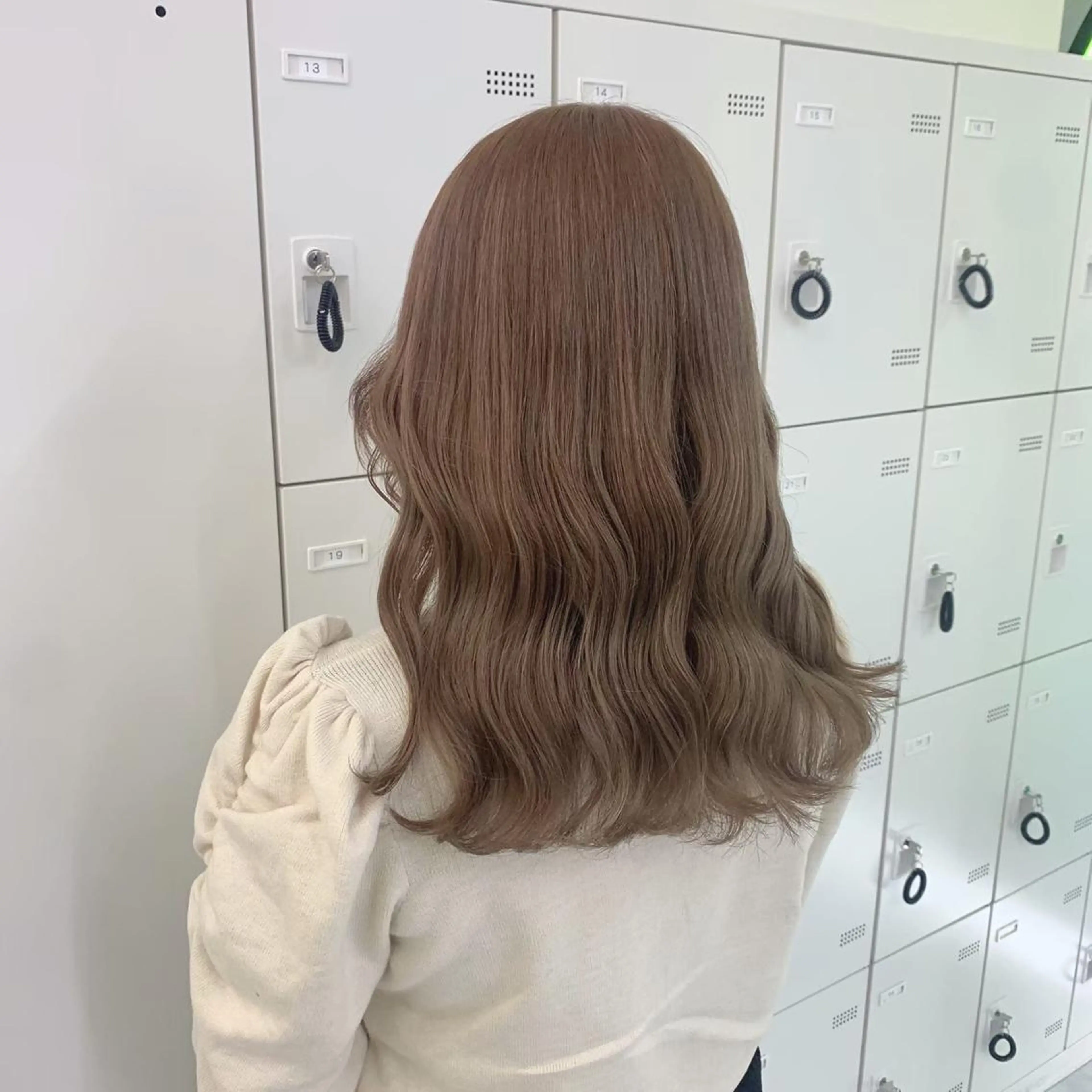 ロング カラー ヘアアレンジ 🩵色落ち可愛い 寒色カラー🩵のヘアスタイル