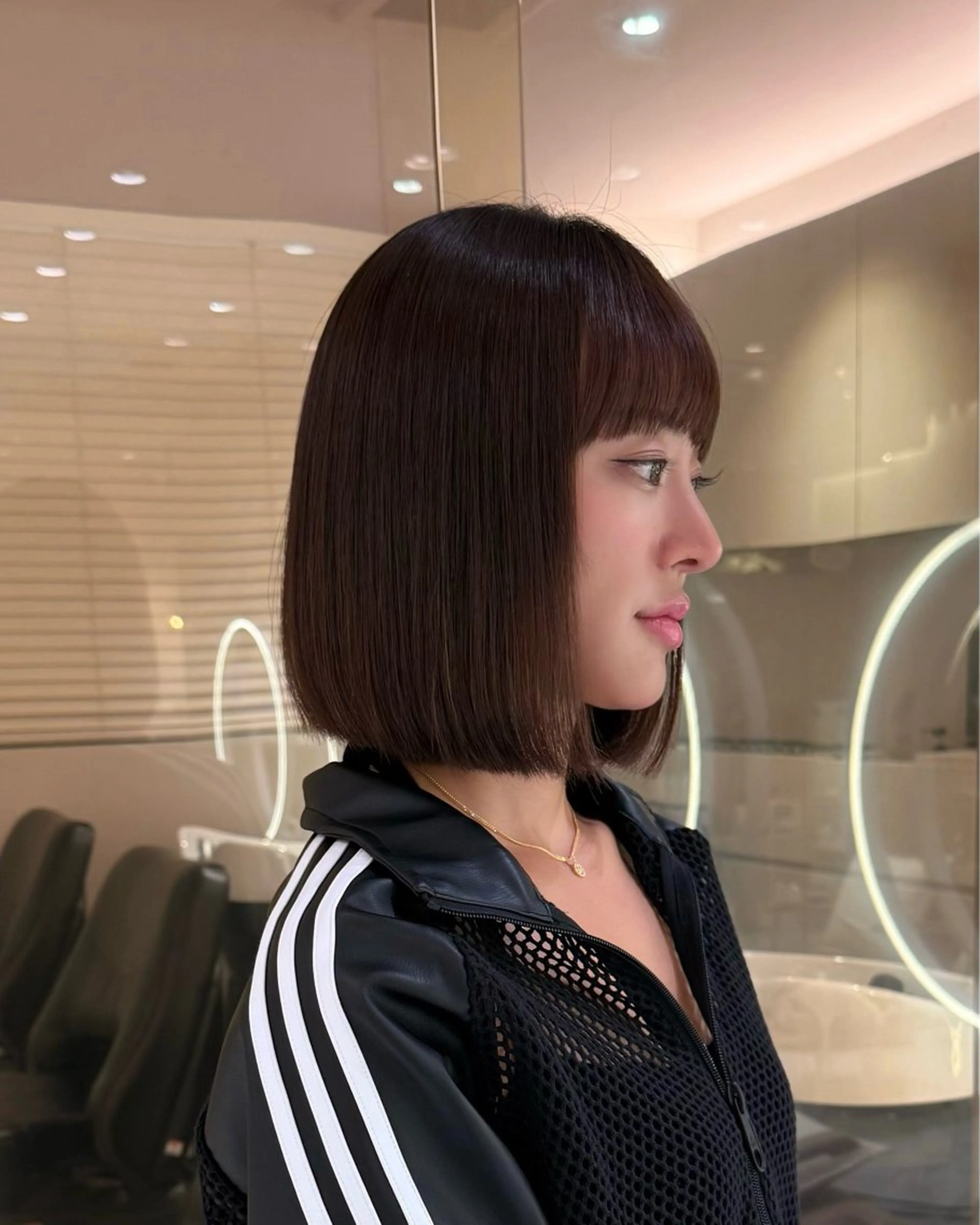 ショート カラー Akari暖色カラー /レイヤーカットのヘアスタイル