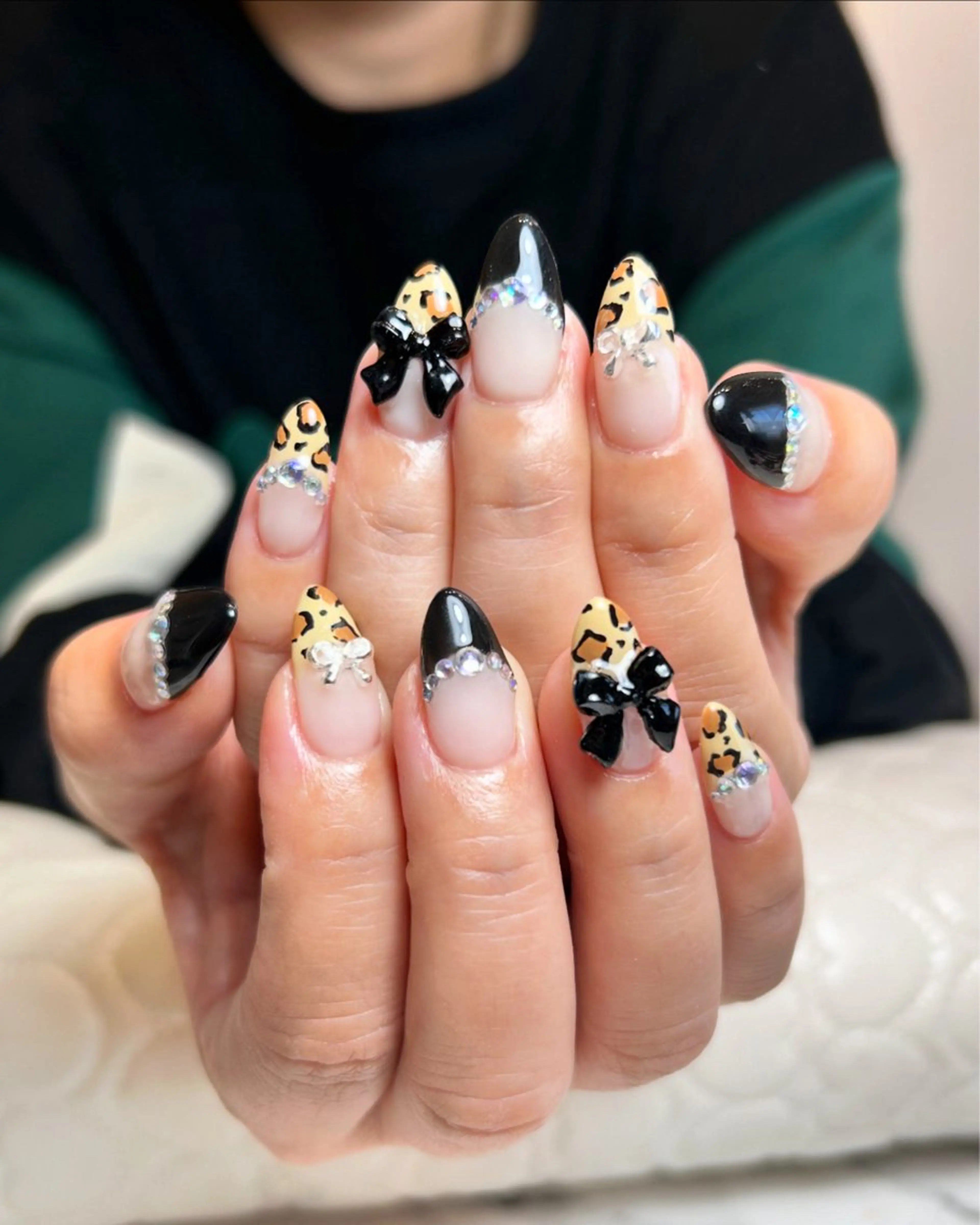 ネイル アートネイル フレンチネイル ジェルネイル ロングネイル リボン プライベートサロン マニフィークのネイルデザイン