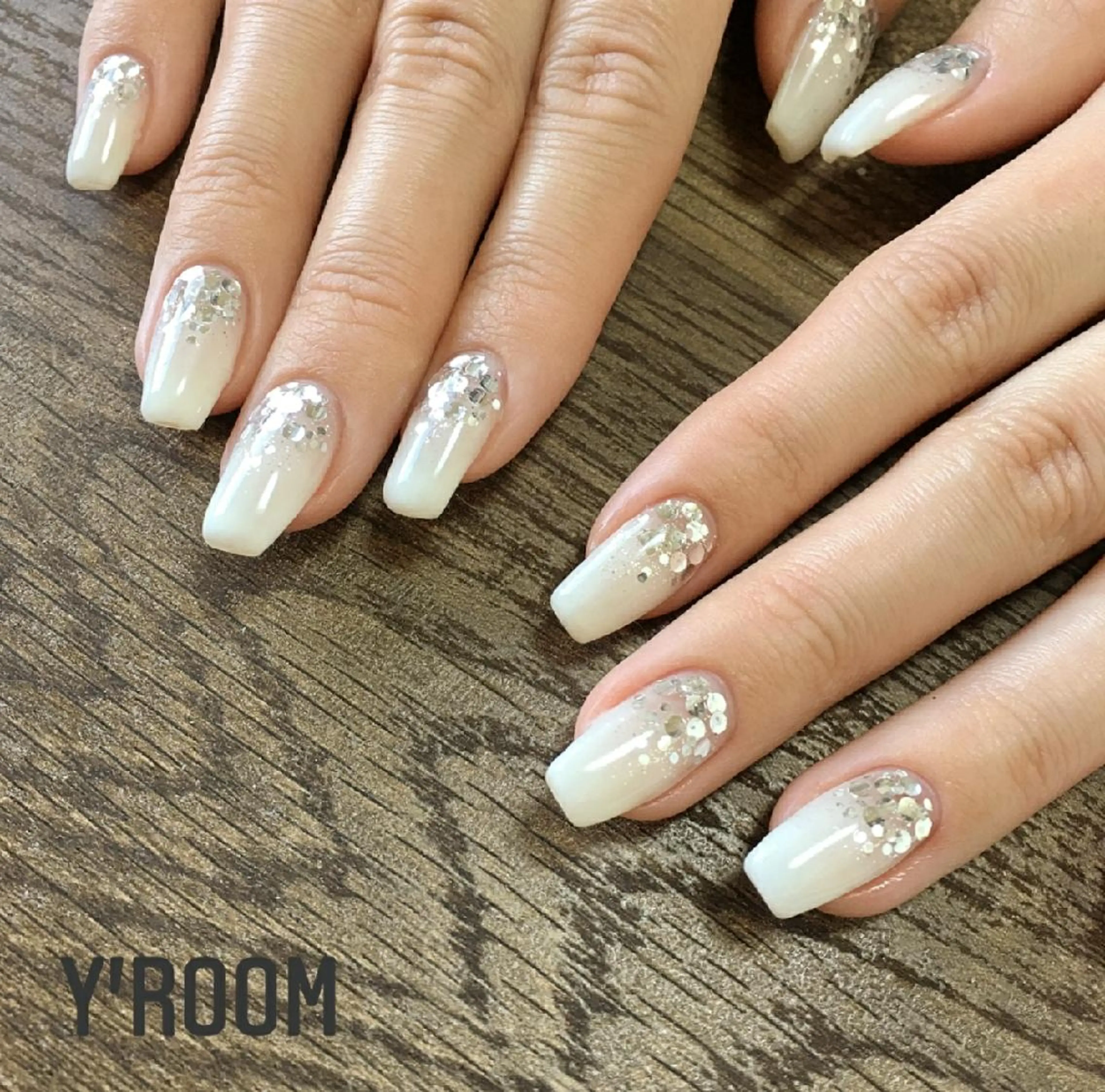 ネイル フラッシュネイル ジェルネイル ラメ(グリッター) マグネットネイル ニュアンスネイル ハンドネイル YUKA （ネイリスト）のネイルデザイン